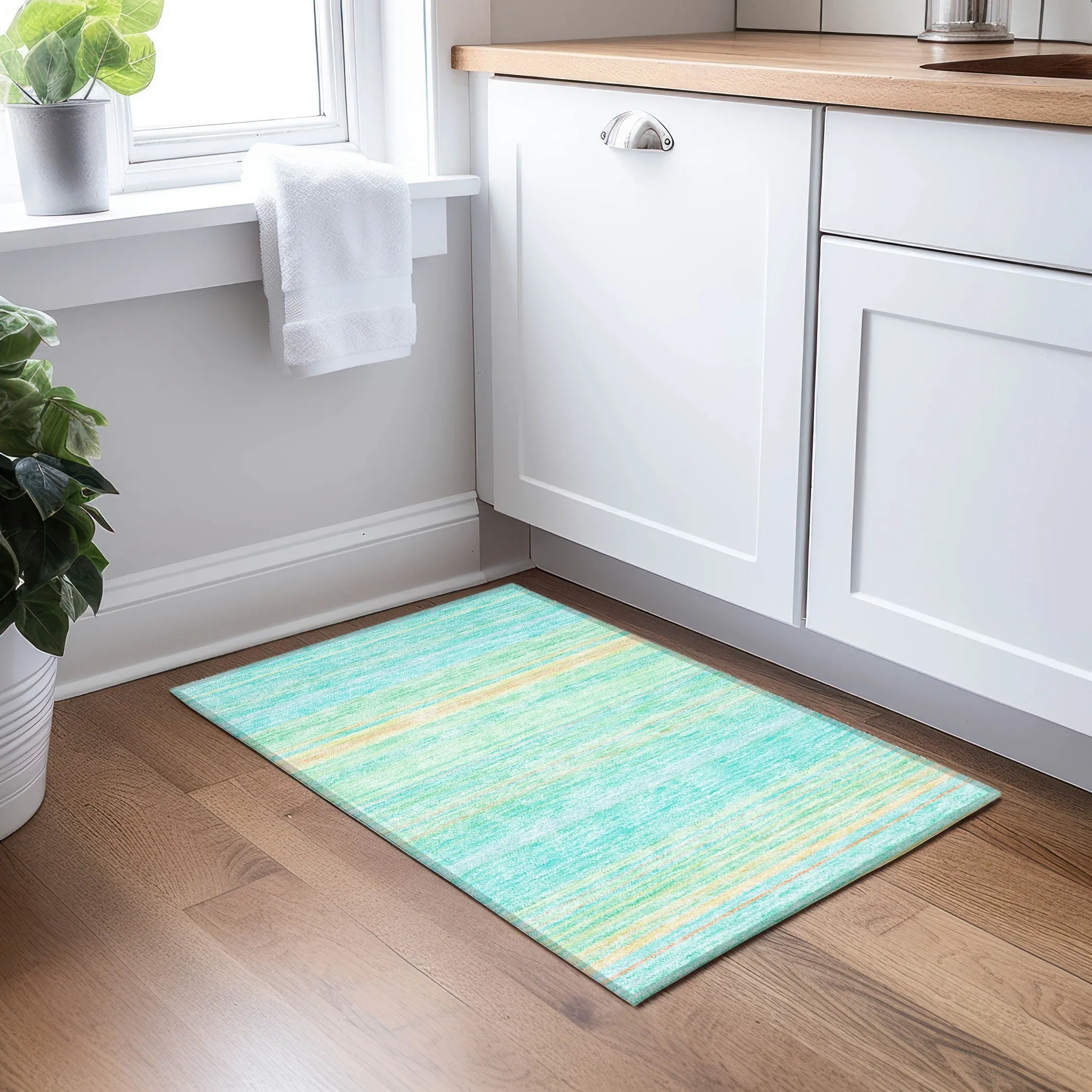 Machine Washable Indoor/ Outdoor Ombre Stripes Chantille Rug