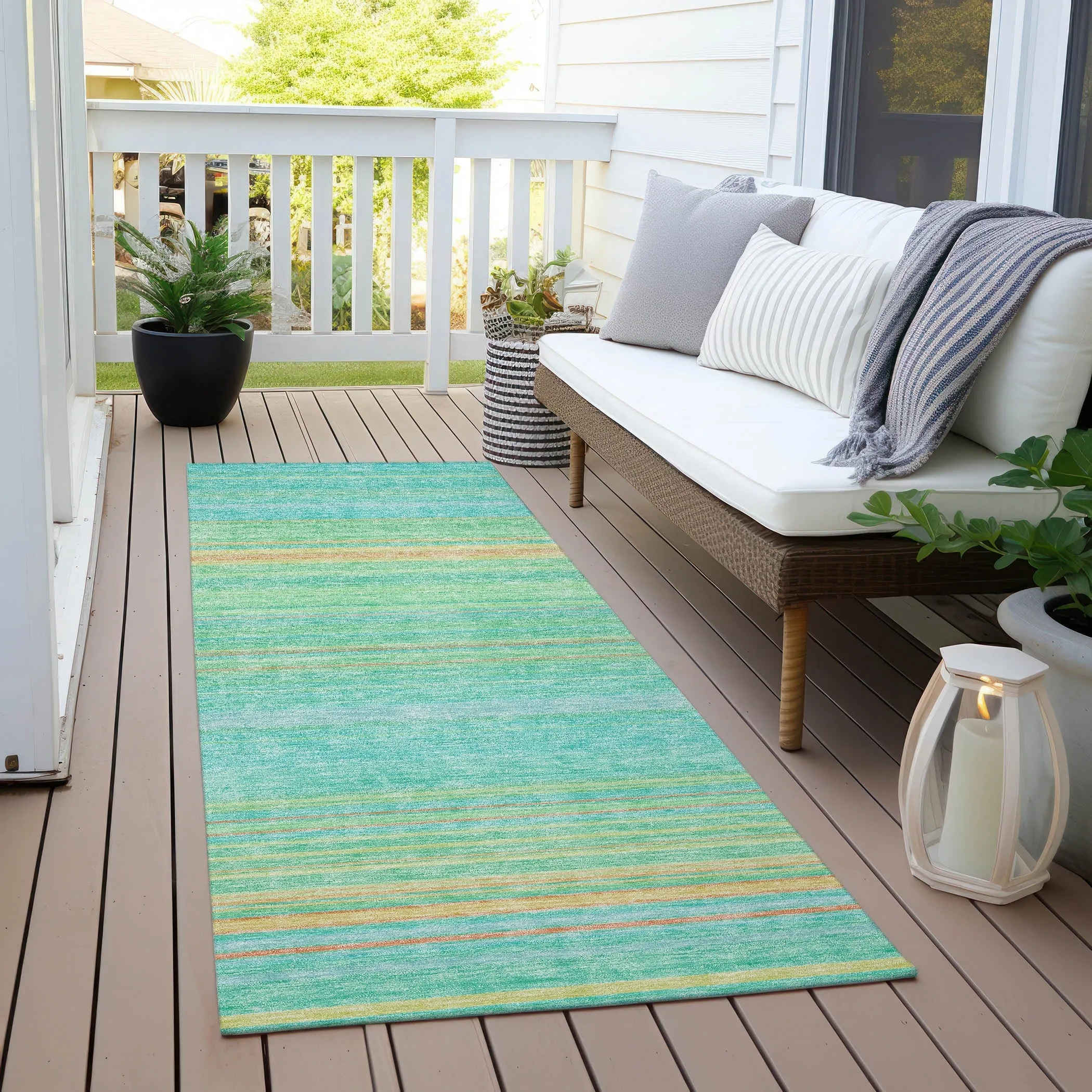 Machine Washable Indoor/ Outdoor Ombre Stripes Chantille Rug