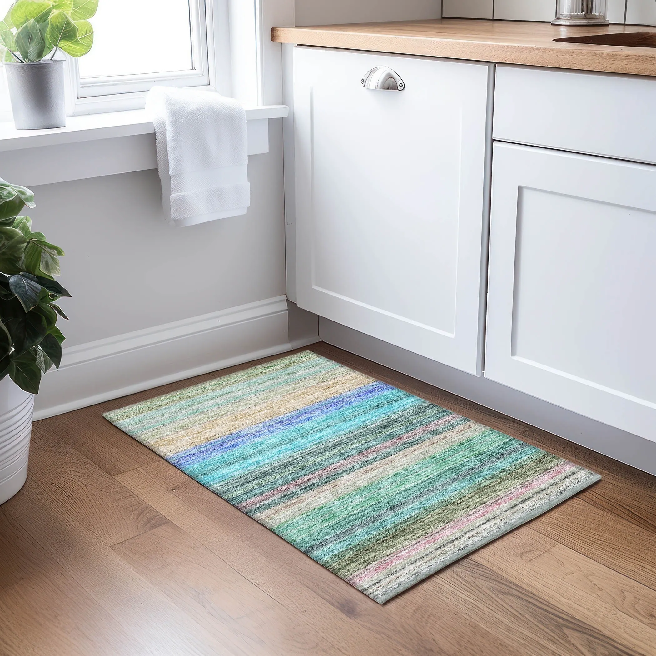 Machine Washable Indoor/ Outdoor Ombre Stripes Chantille Rug