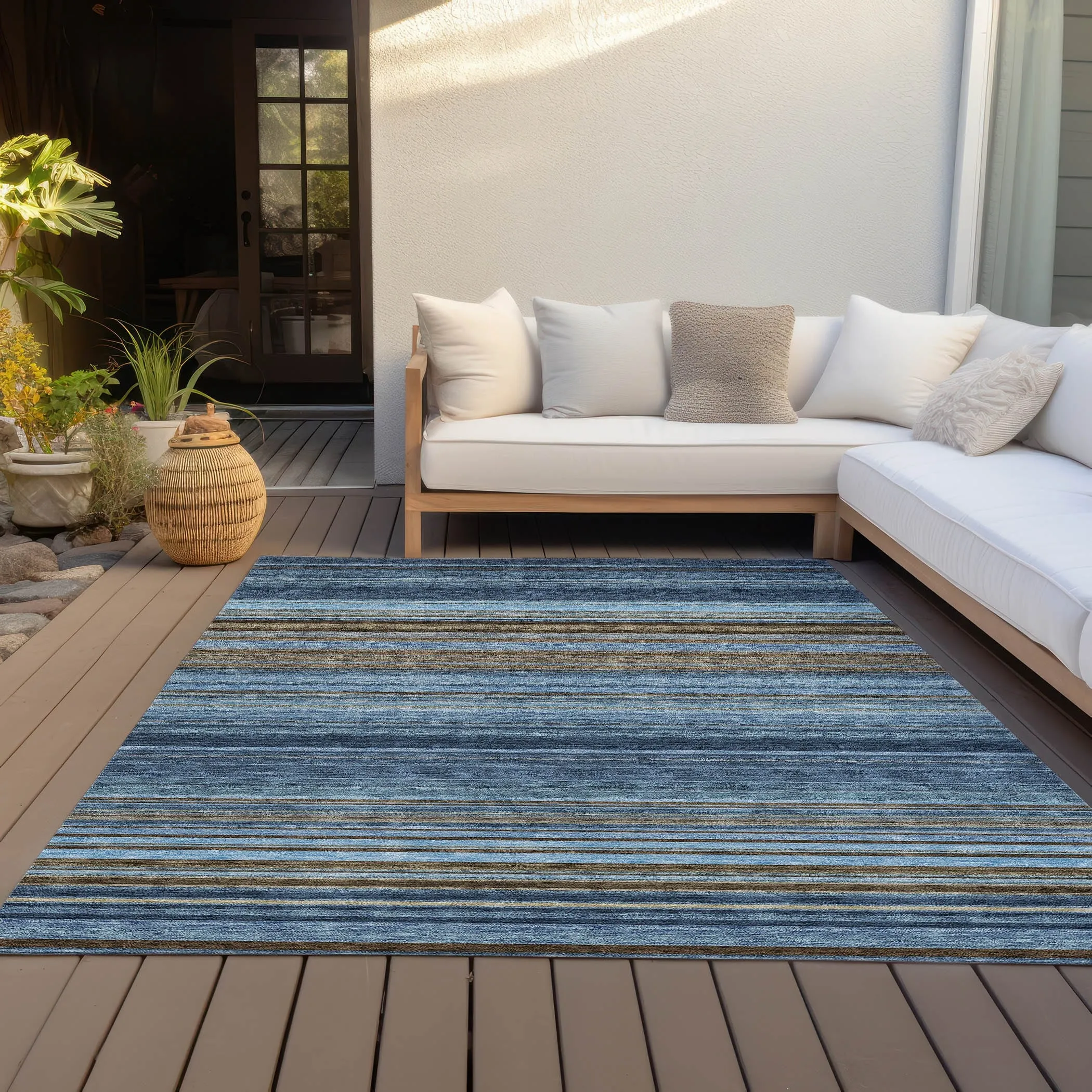 Machine Washable Indoor/ Outdoor Ombre Stripes Chantille Rug