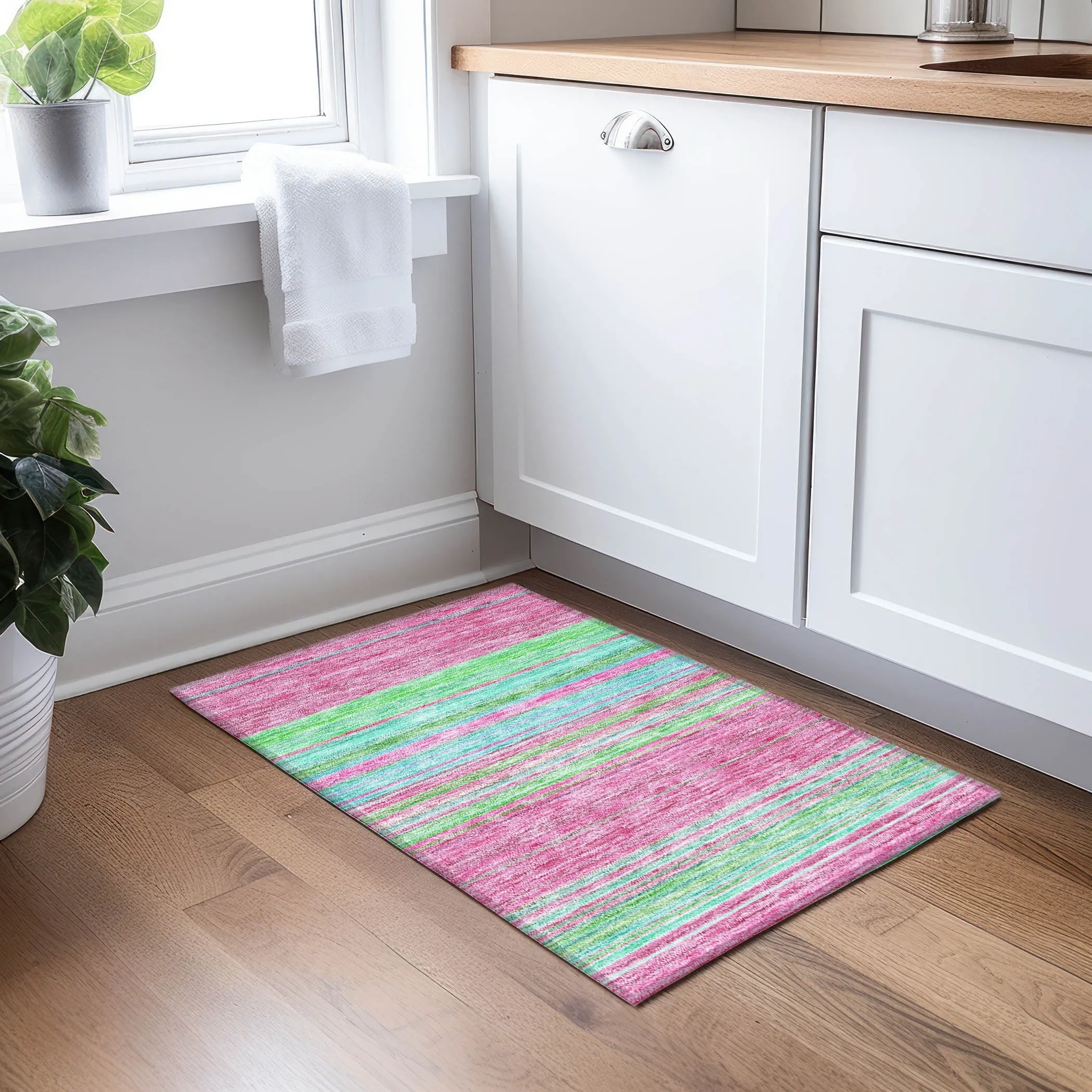 Machine Washable Indoor/ Outdoor Ombre Stripes Chantille Rug
