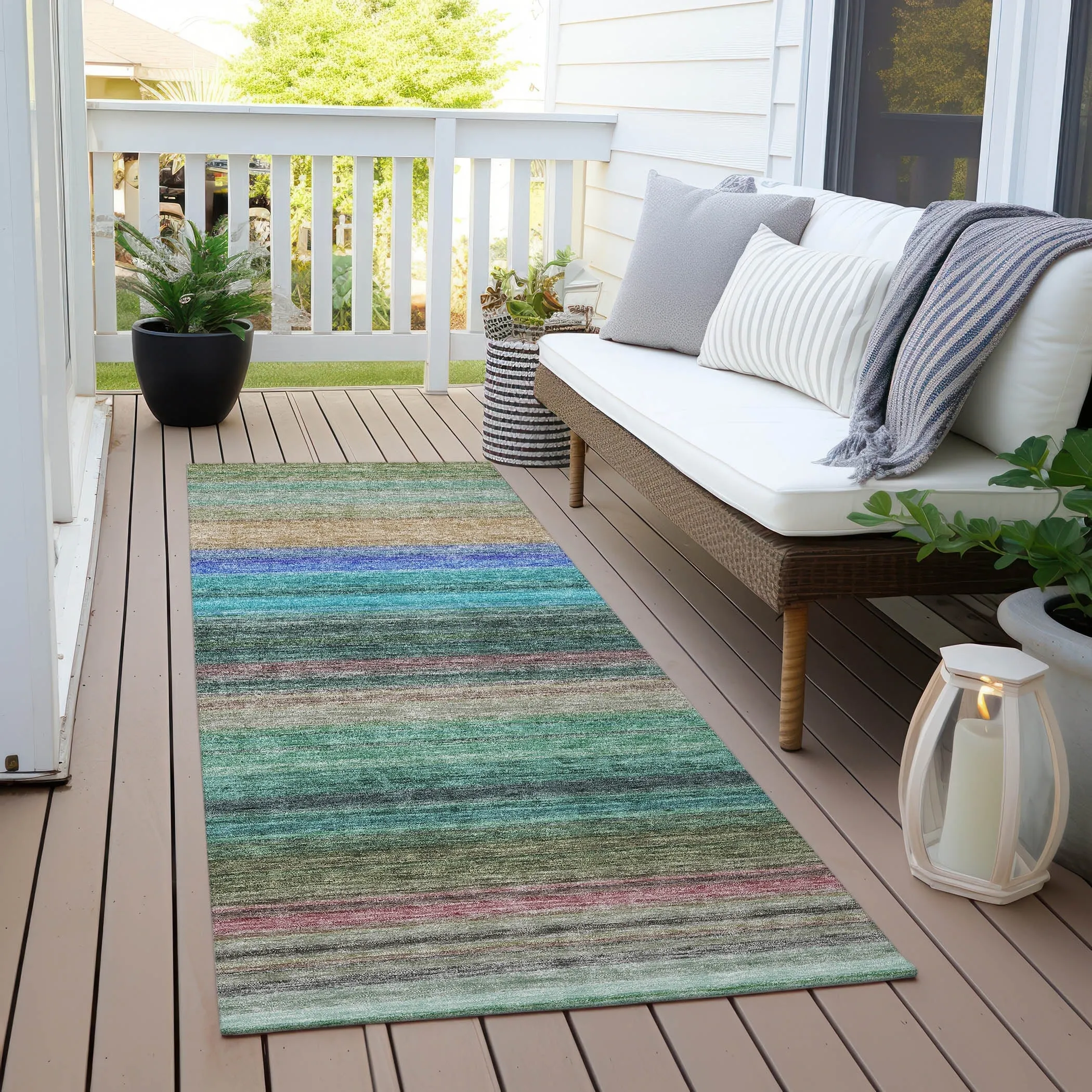 Machine Washable Indoor/ Outdoor Ombre Stripes Chantille Rug