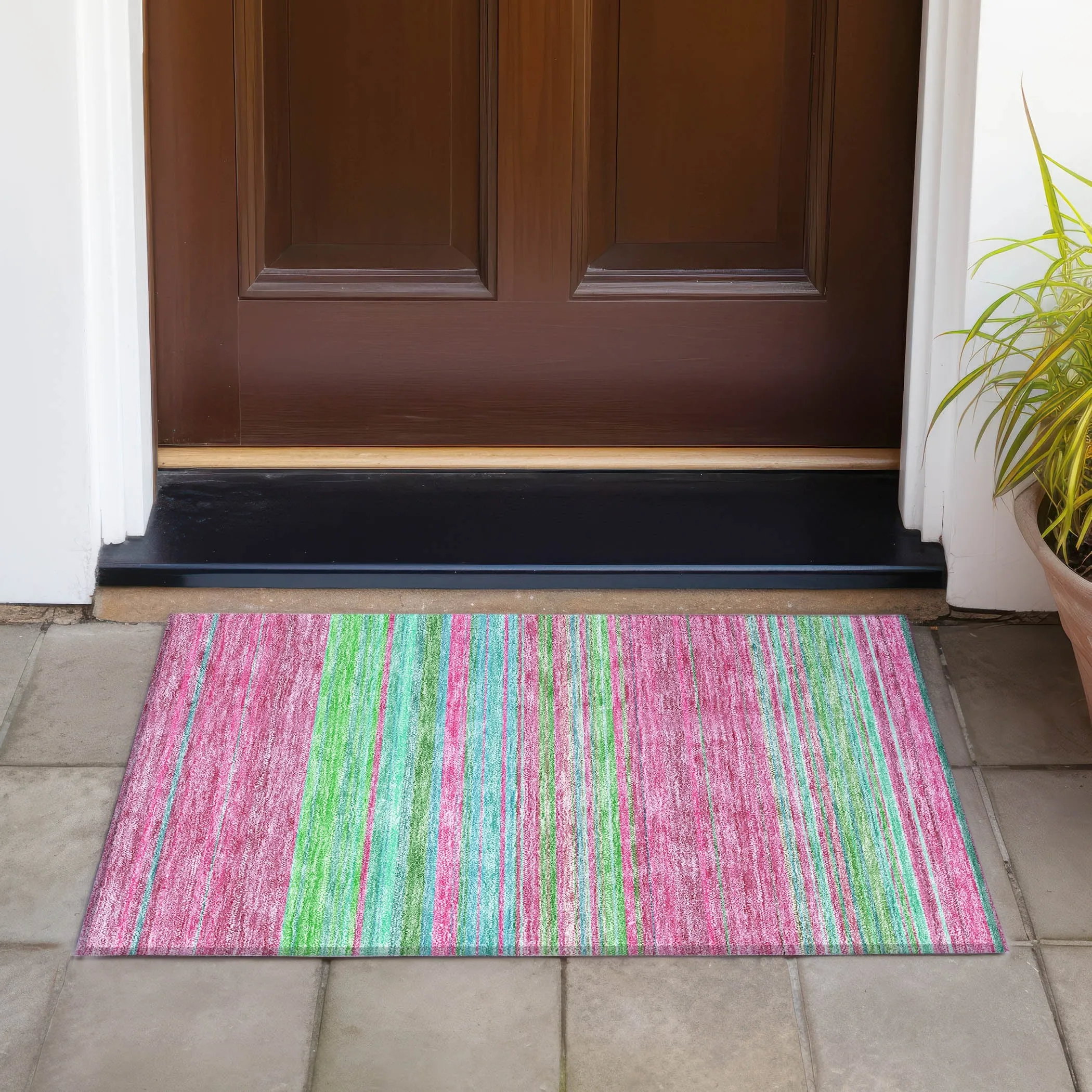 Machine Washable Indoor/ Outdoor Ombre Stripes Chantille Rug