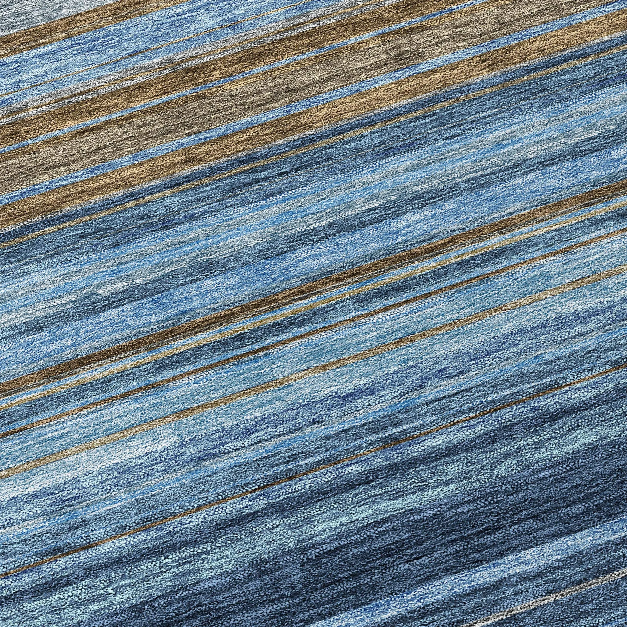 Machine Washable Indoor/ Outdoor Ombre Stripes Chantille Rug