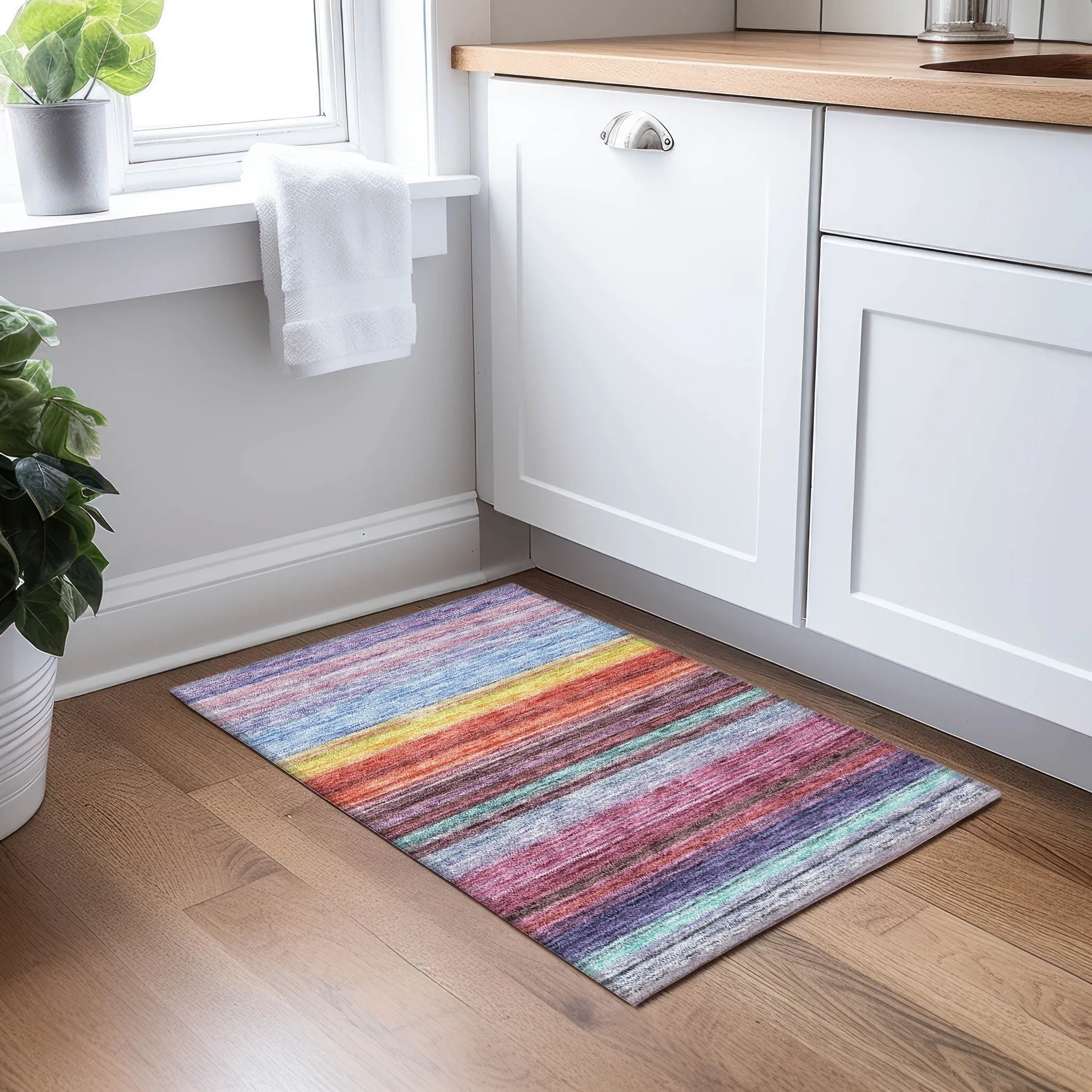 Machine Washable Indoor/ Outdoor Ombre Stripes Chantille Rug