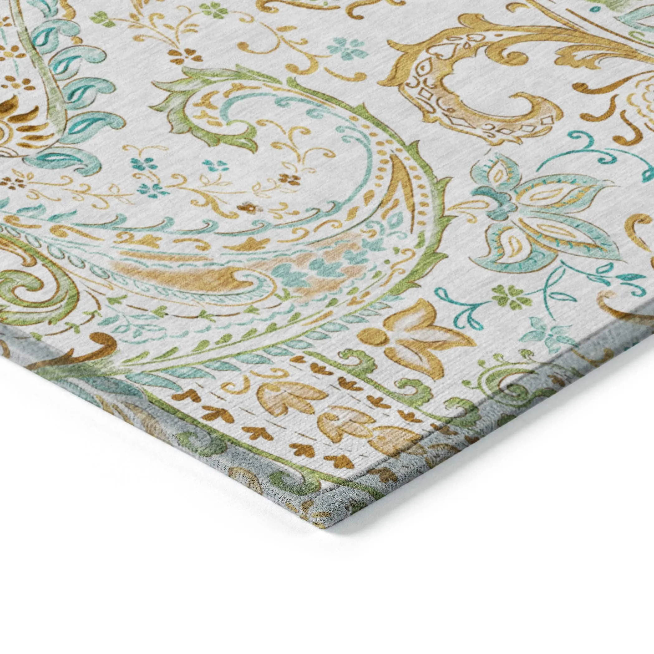 Machine Washable Indoor/ Outdoor Paisley Chantille Rug