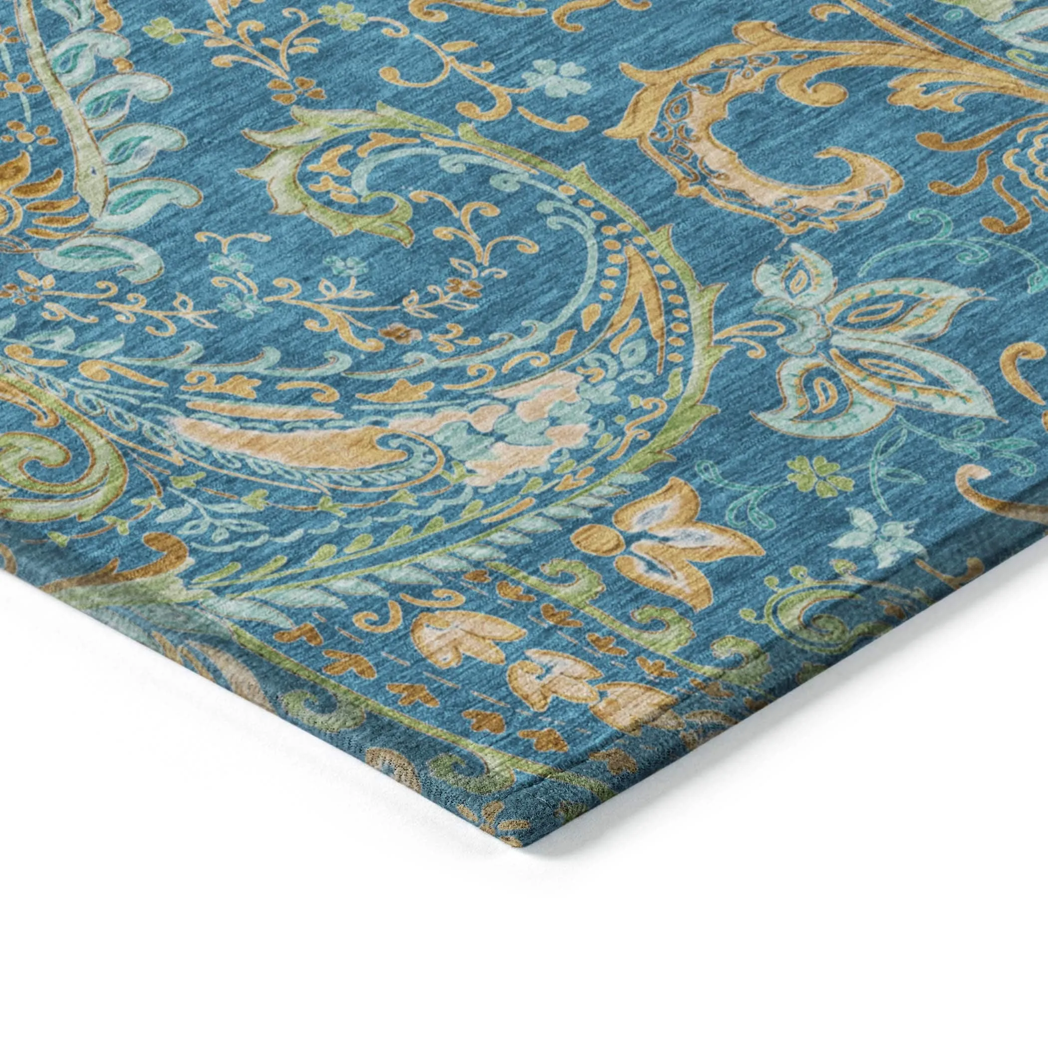Machine Washable Indoor/ Outdoor Paisley Chantille Rug
