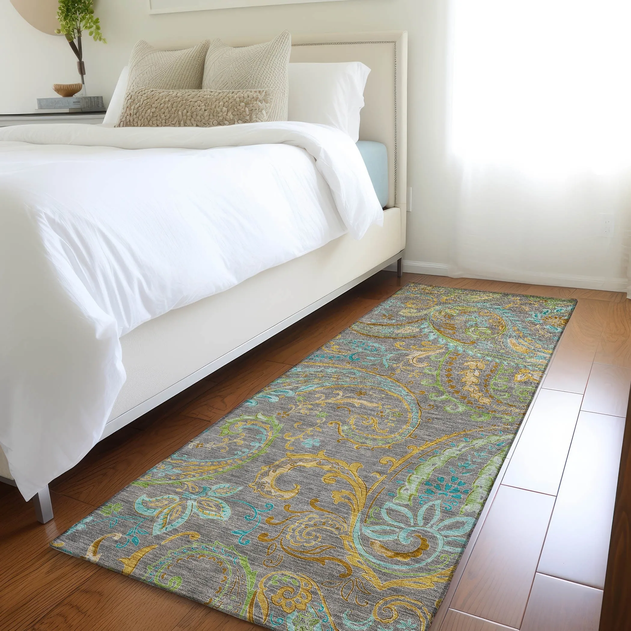 Machine Washable Indoor/ Outdoor Paisley Chantille Rug