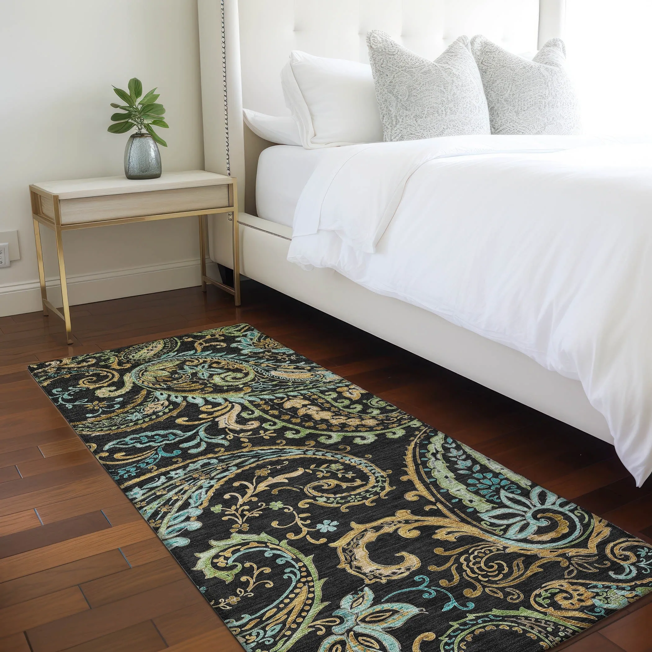 Machine Washable Indoor/ Outdoor Paisley Chantille Rug