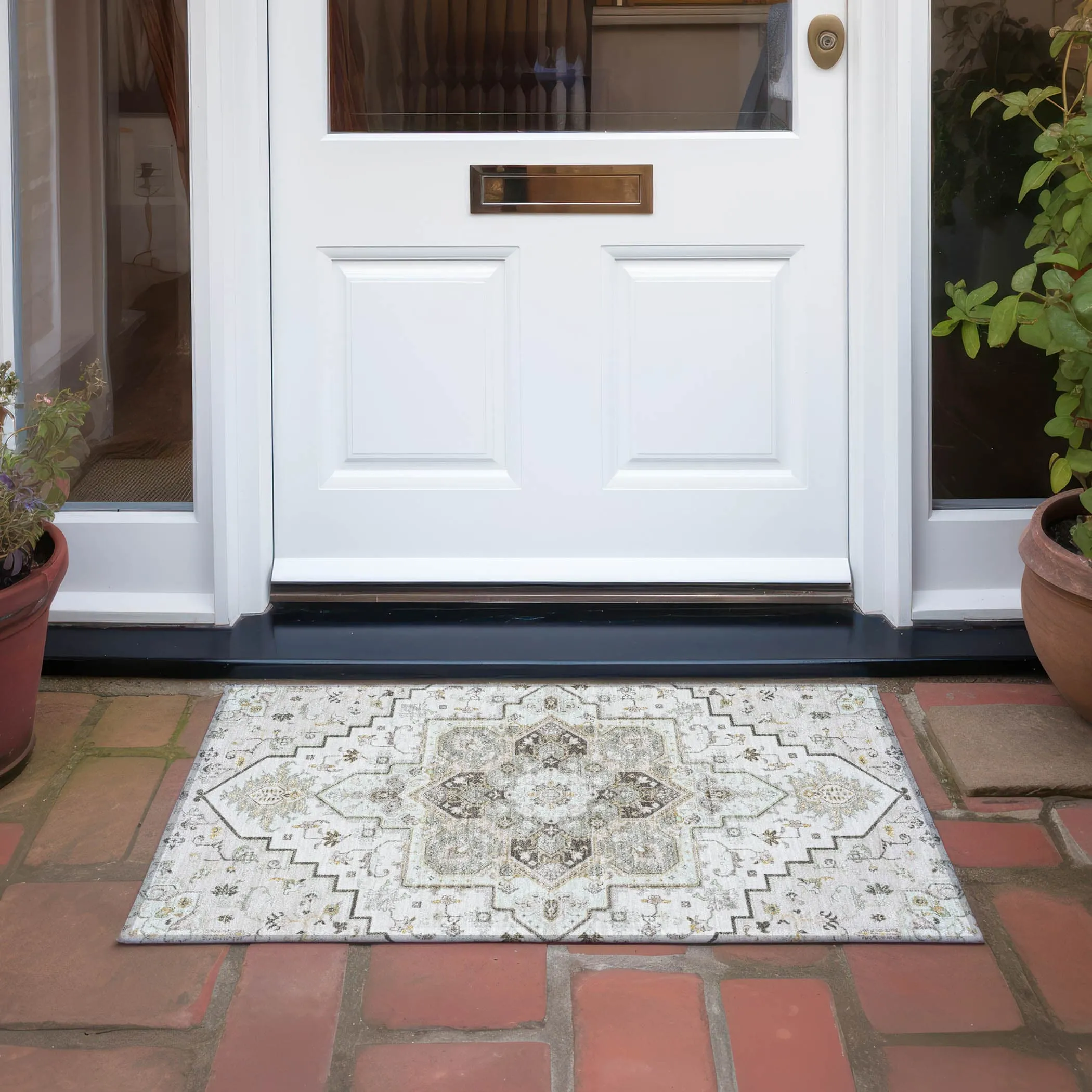 Machine Washable Indoor/ Outdoor Persian Traditional Chantille Rug