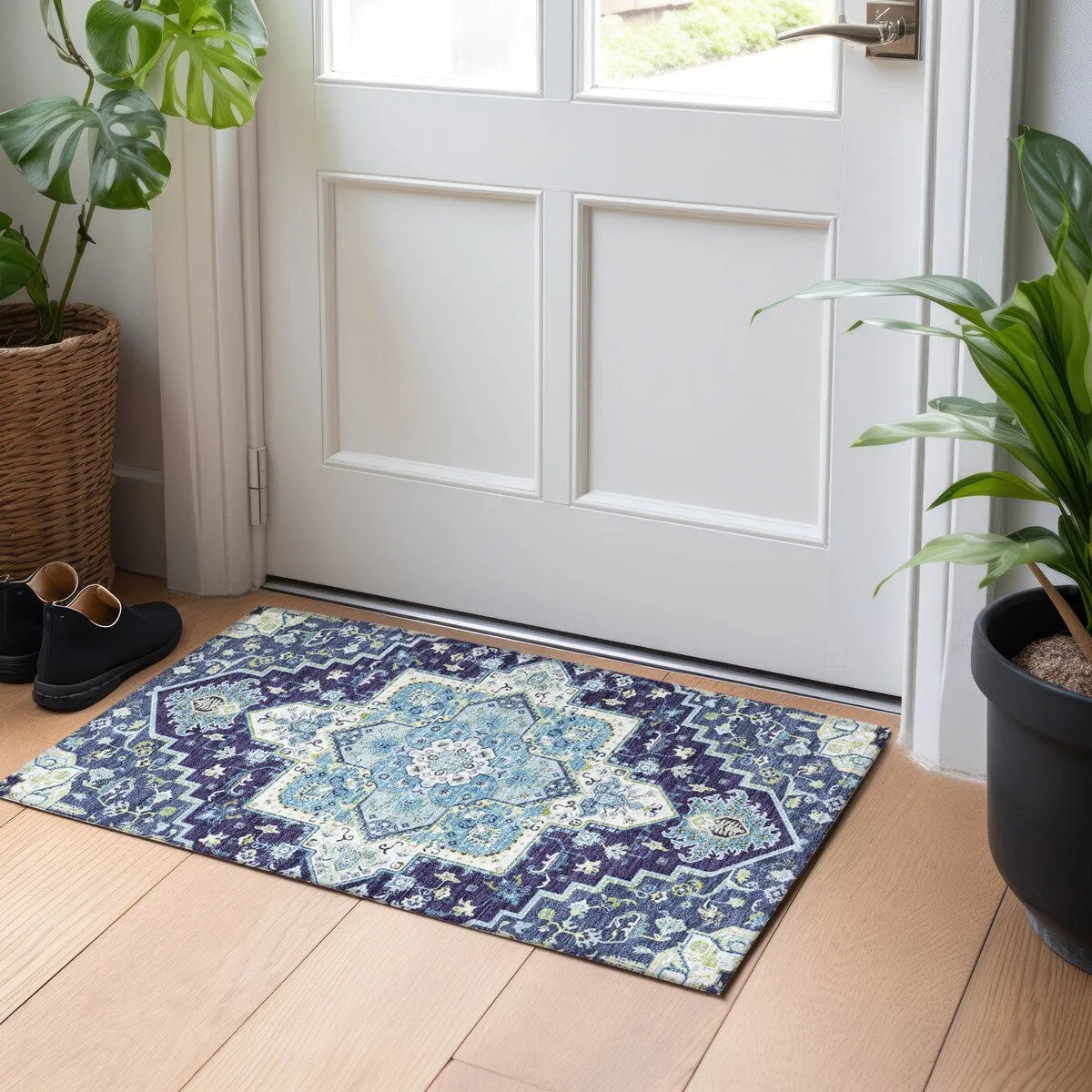 Machine Washable Indoor/ Outdoor Persian Traditional Chantille Rug