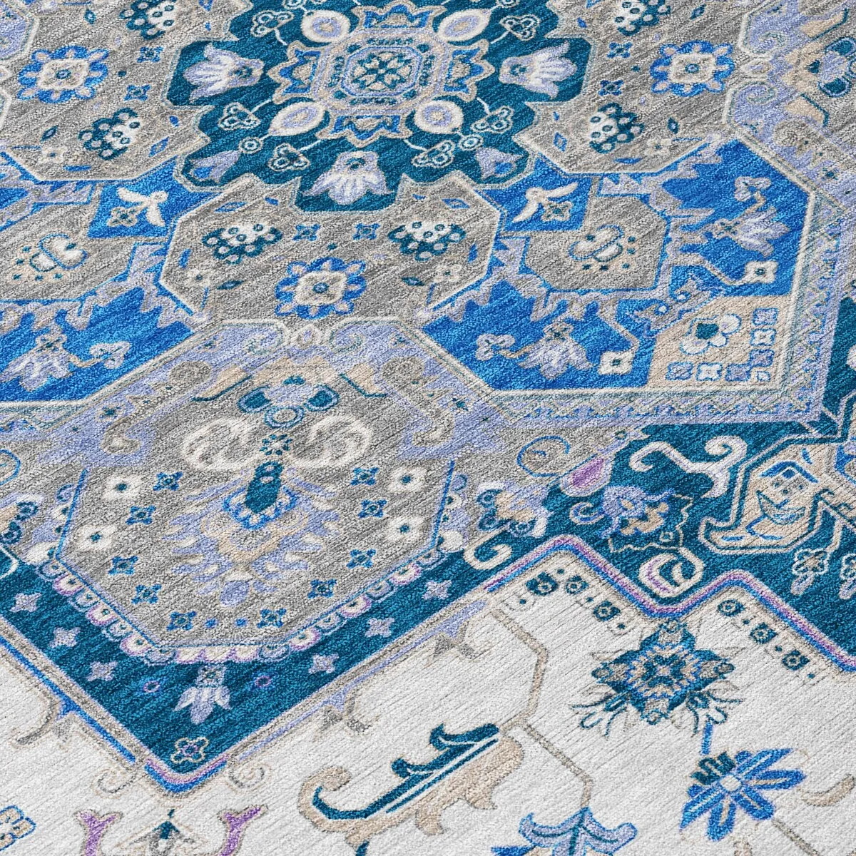 Machine Washable Indoor/ Outdoor Persian Traditional Chantille Rug