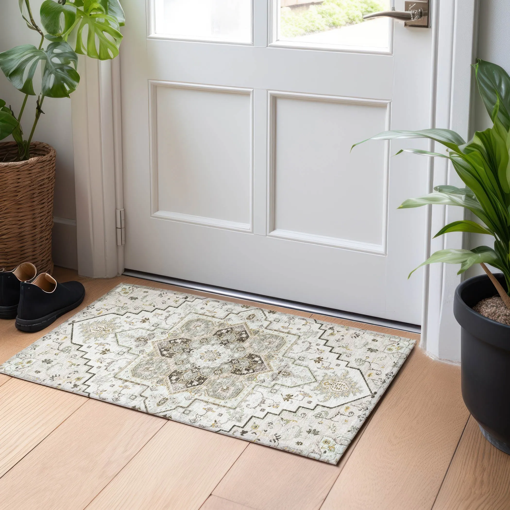 Machine Washable Indoor/ Outdoor Persian Traditional Chantille Rug