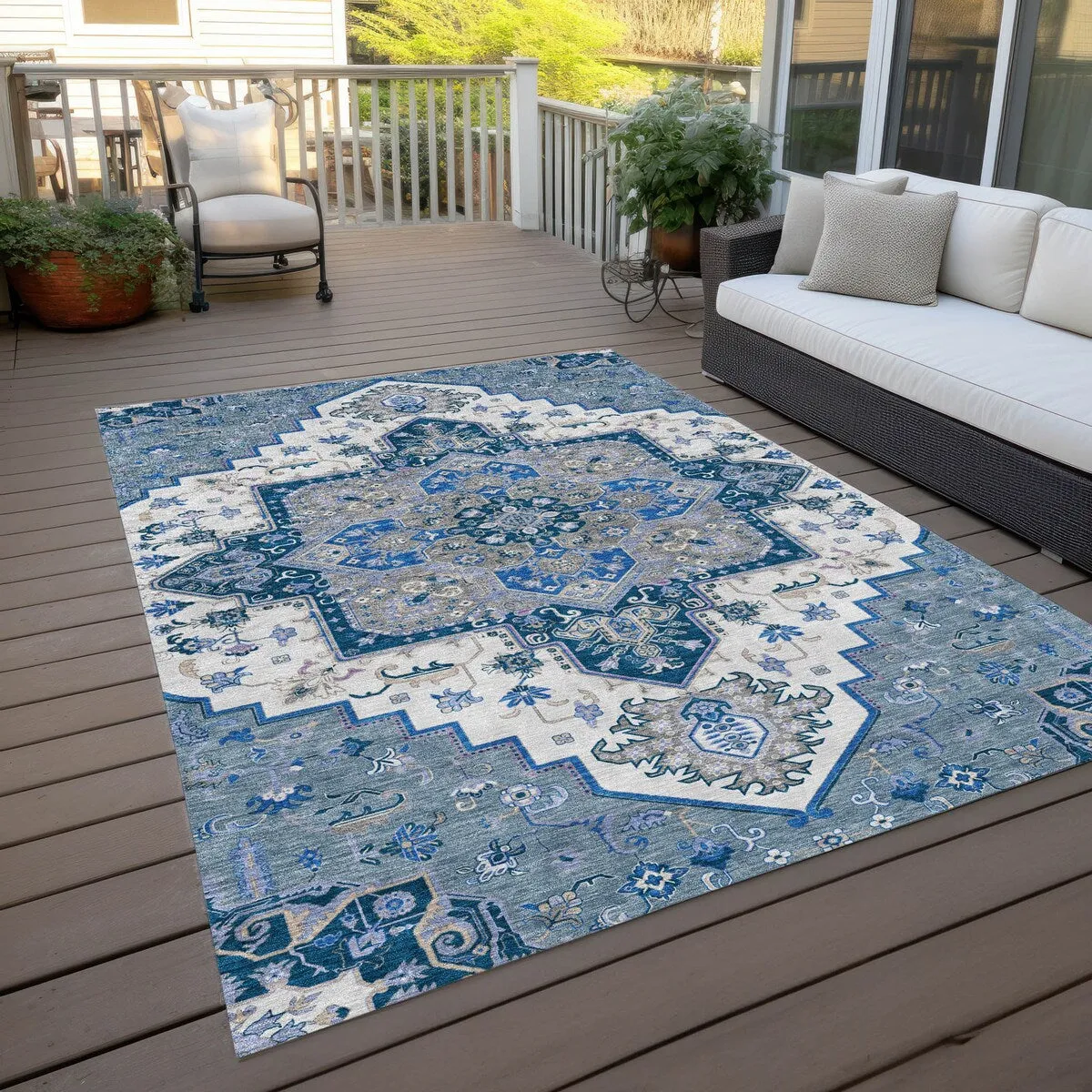 Machine Washable Indoor/ Outdoor Persian Traditional Chantille Rug