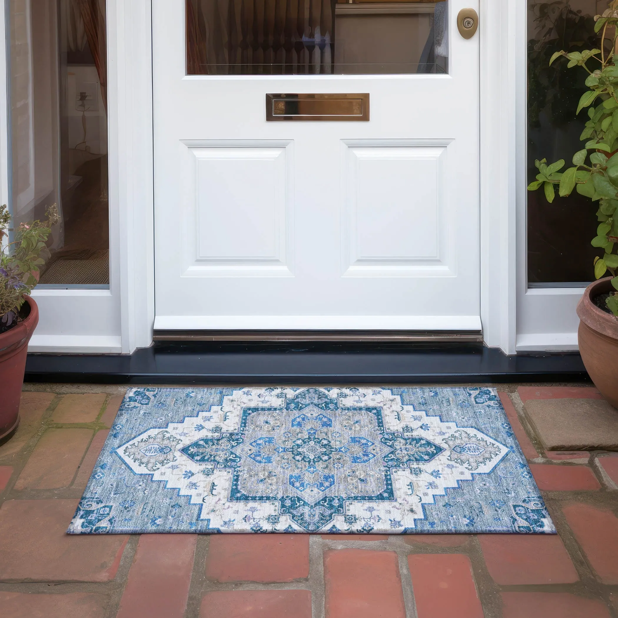 Machine Washable Indoor/ Outdoor Persian Traditional Chantille Rug