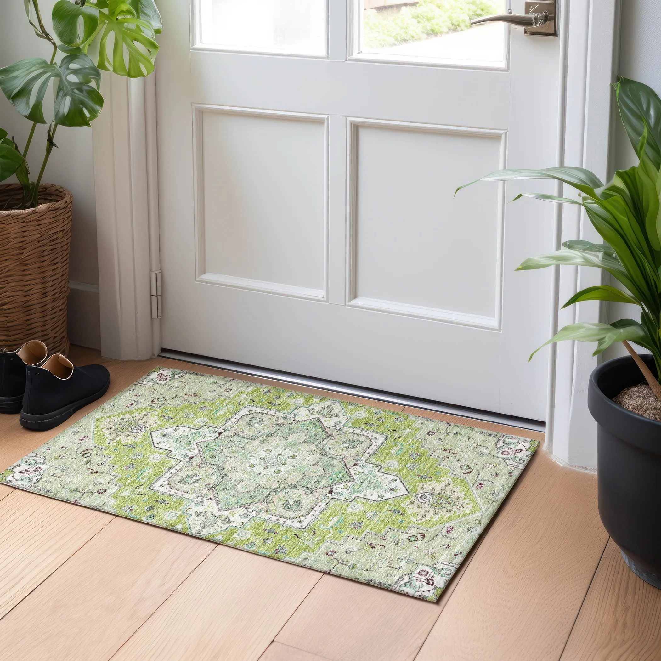 Machine Washable Indoor/ Outdoor Persian Traditional Chantille Rug