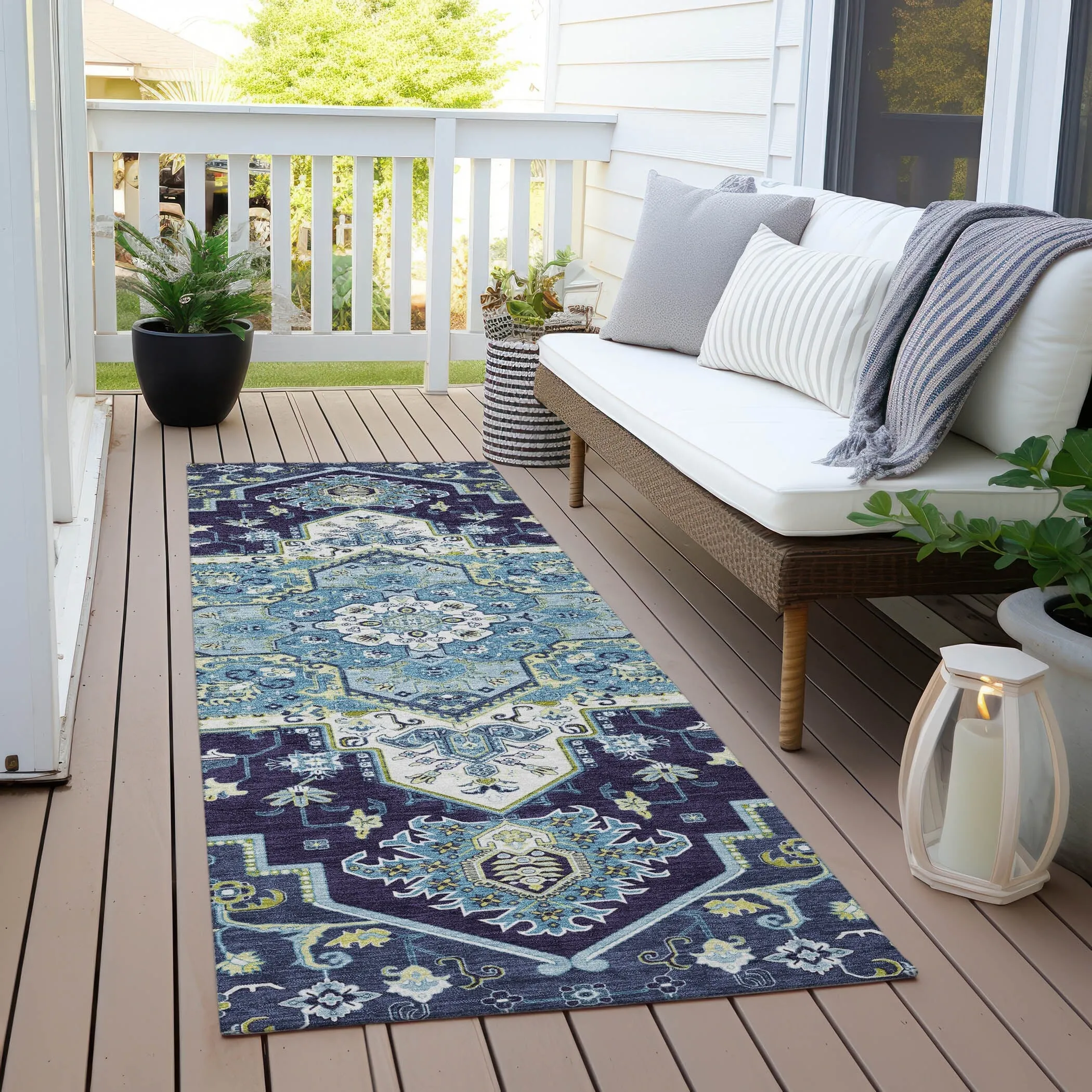Machine Washable Indoor/ Outdoor Persian Traditional Chantille Rug
