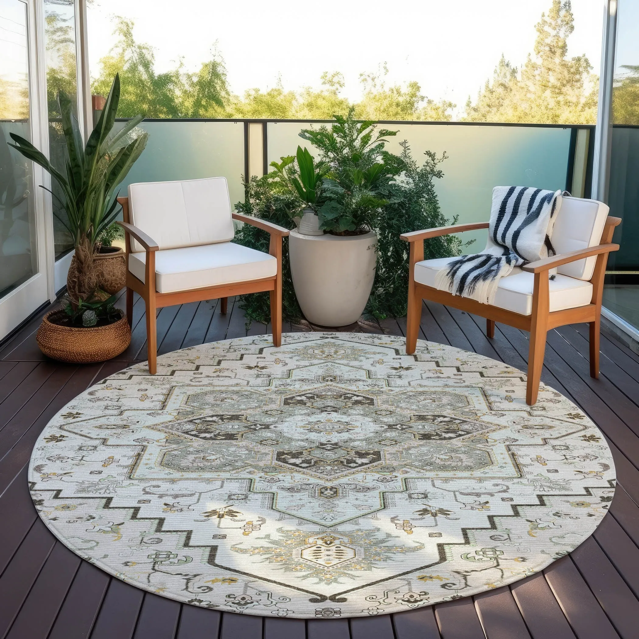 Machine Washable Indoor/ Outdoor Persian Traditional Chantille Rug