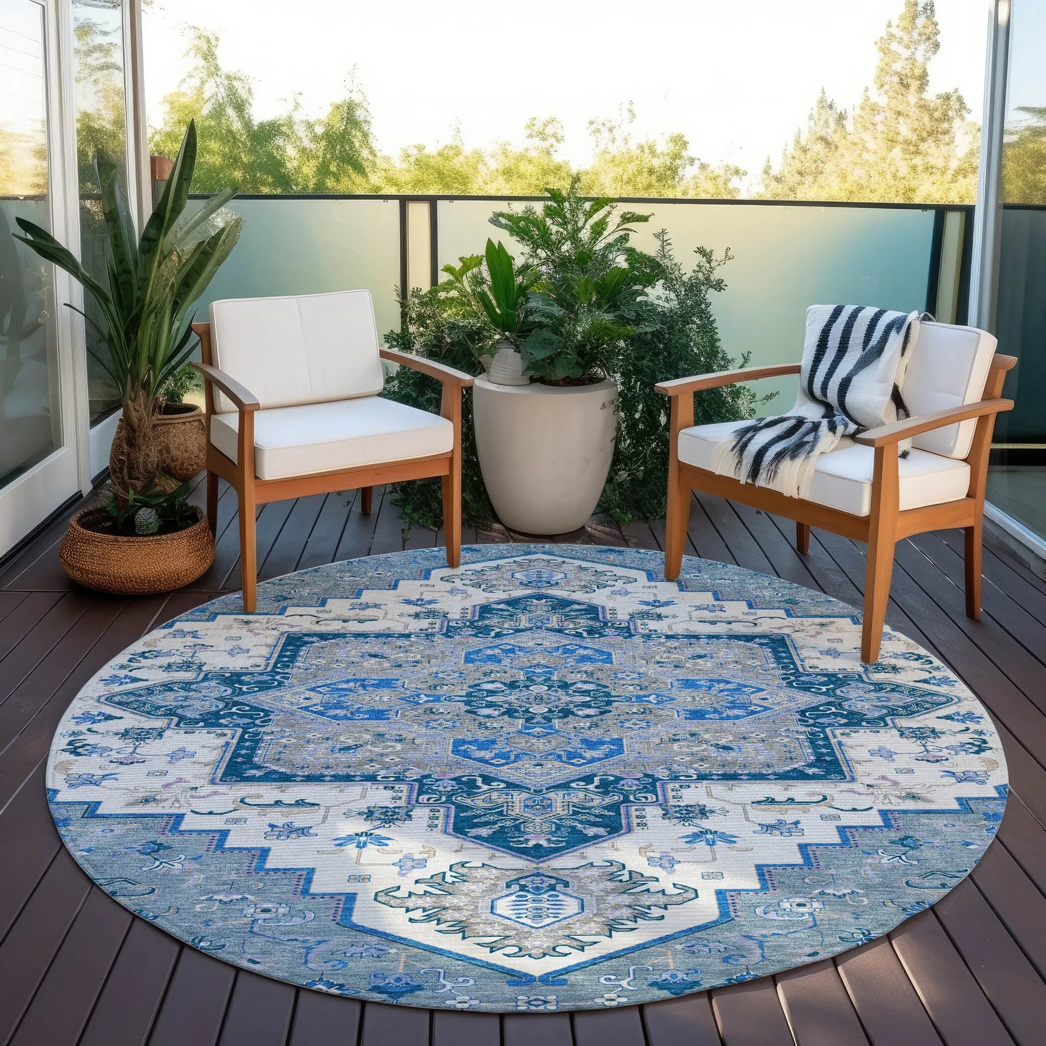 Machine Washable Indoor/ Outdoor Persian Traditional Chantille Rug