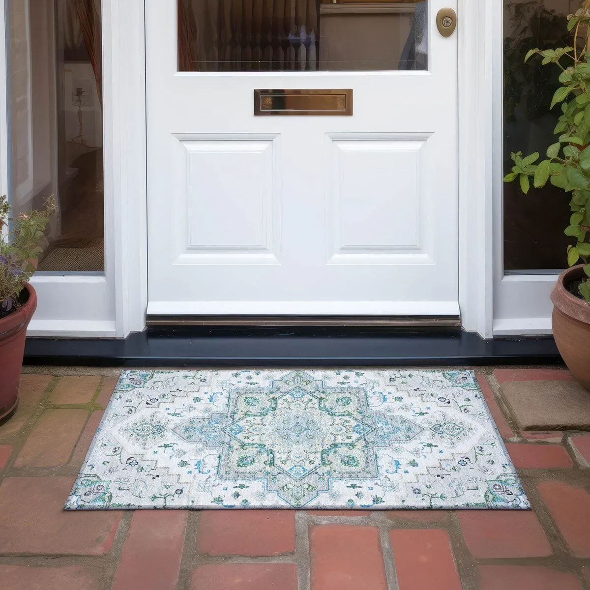 Machine Washable Indoor/ Outdoor Persian Traditional Chantille Rug