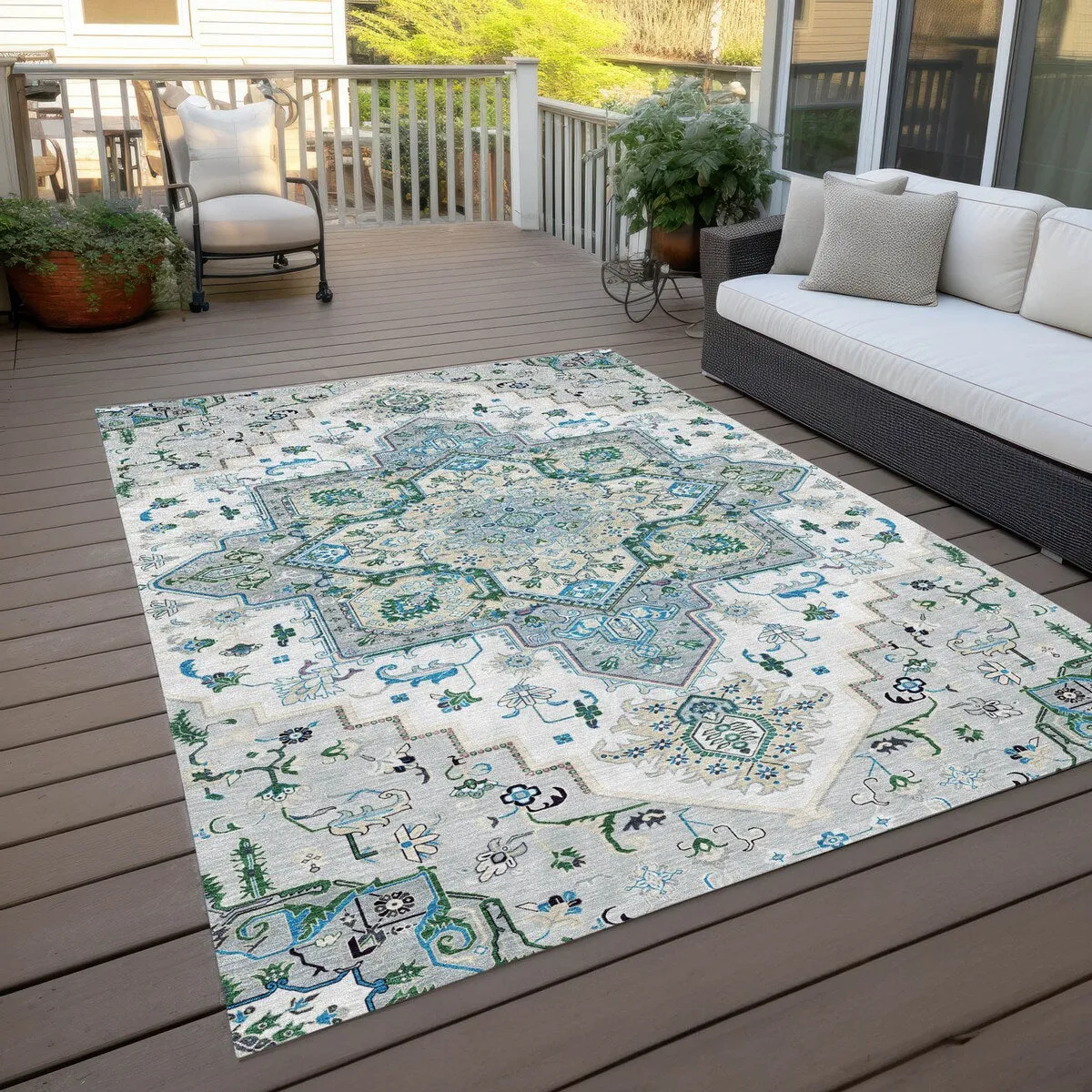 Machine Washable Indoor/ Outdoor Persian Traditional Chantille Rug
