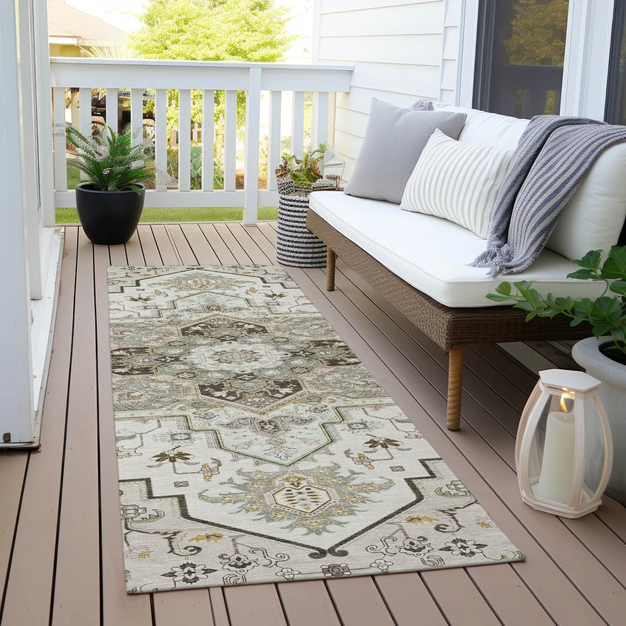 Machine Washable Indoor/ Outdoor Persian Traditional Chantille Rug