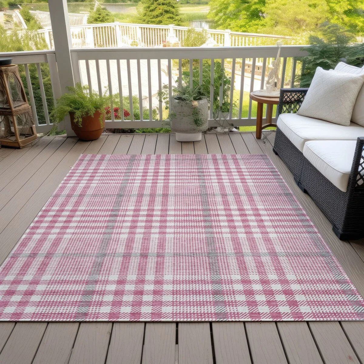 Machine Washable Indoor/ Outdoor Plaid Chantille Rug