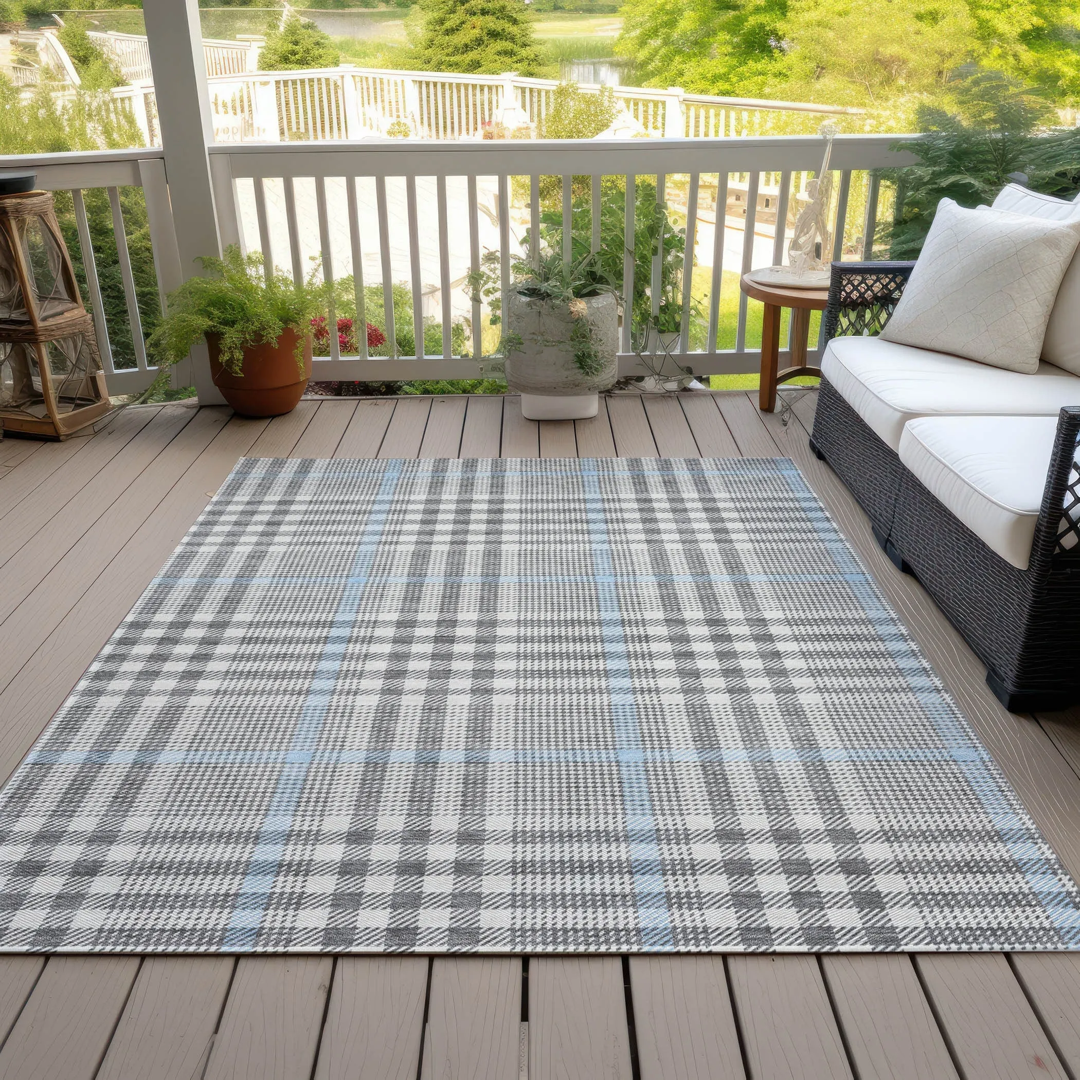 Machine Washable Indoor/ Outdoor Plaid Chantille Rug