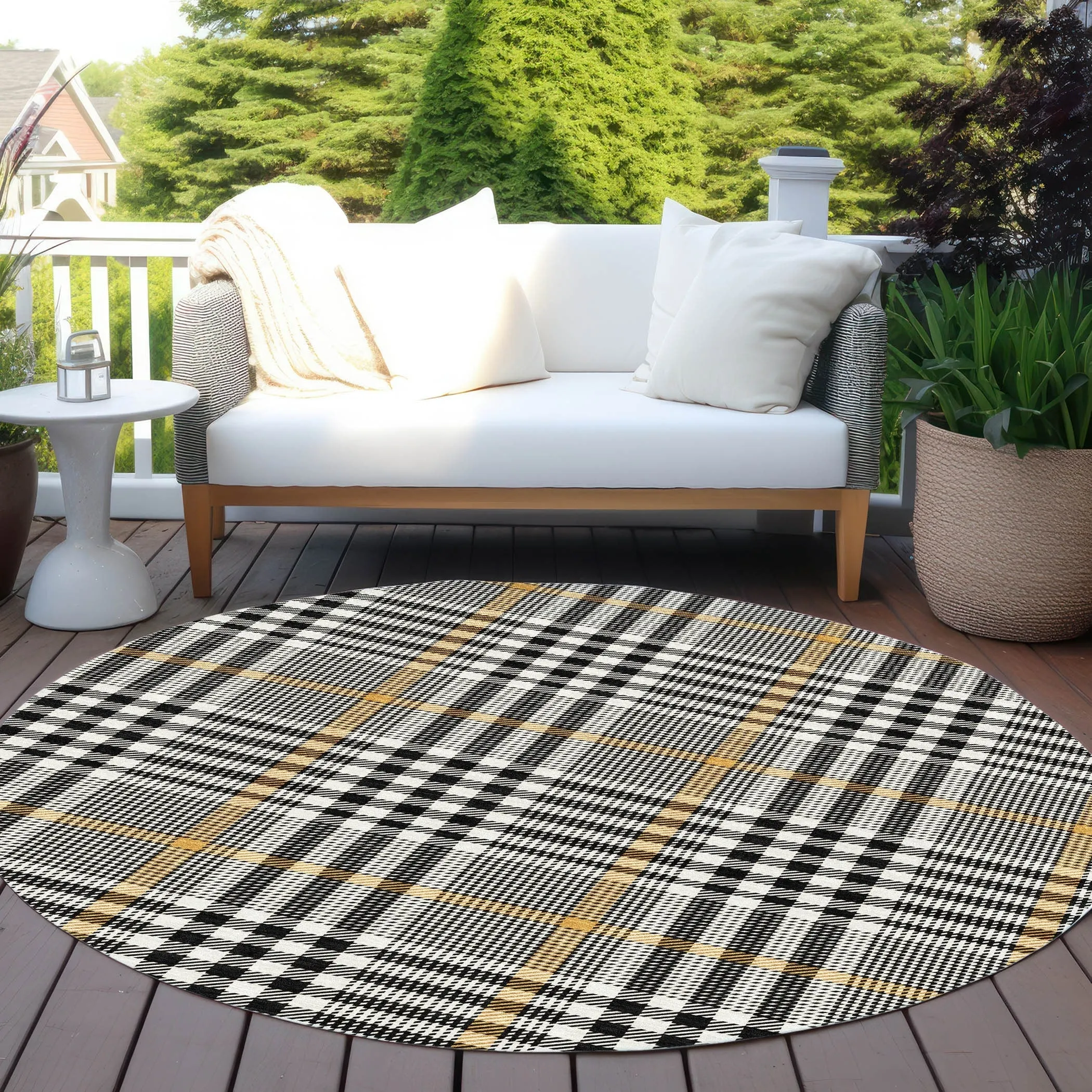 Machine Washable Indoor/ Outdoor Plaid Chantille Rug