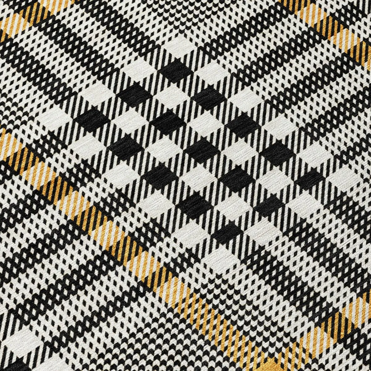 Machine Washable Indoor/ Outdoor Plaid Chantille Rug