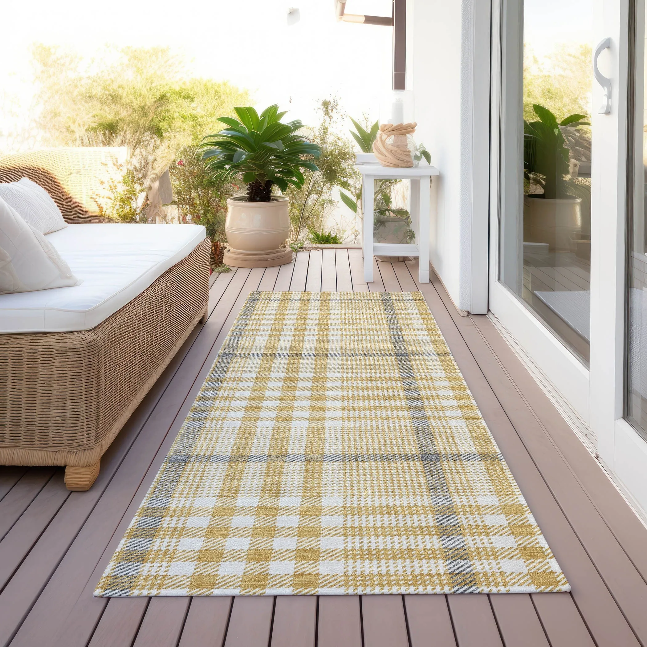 Machine Washable Indoor/ Outdoor Plaid Chantille Rug