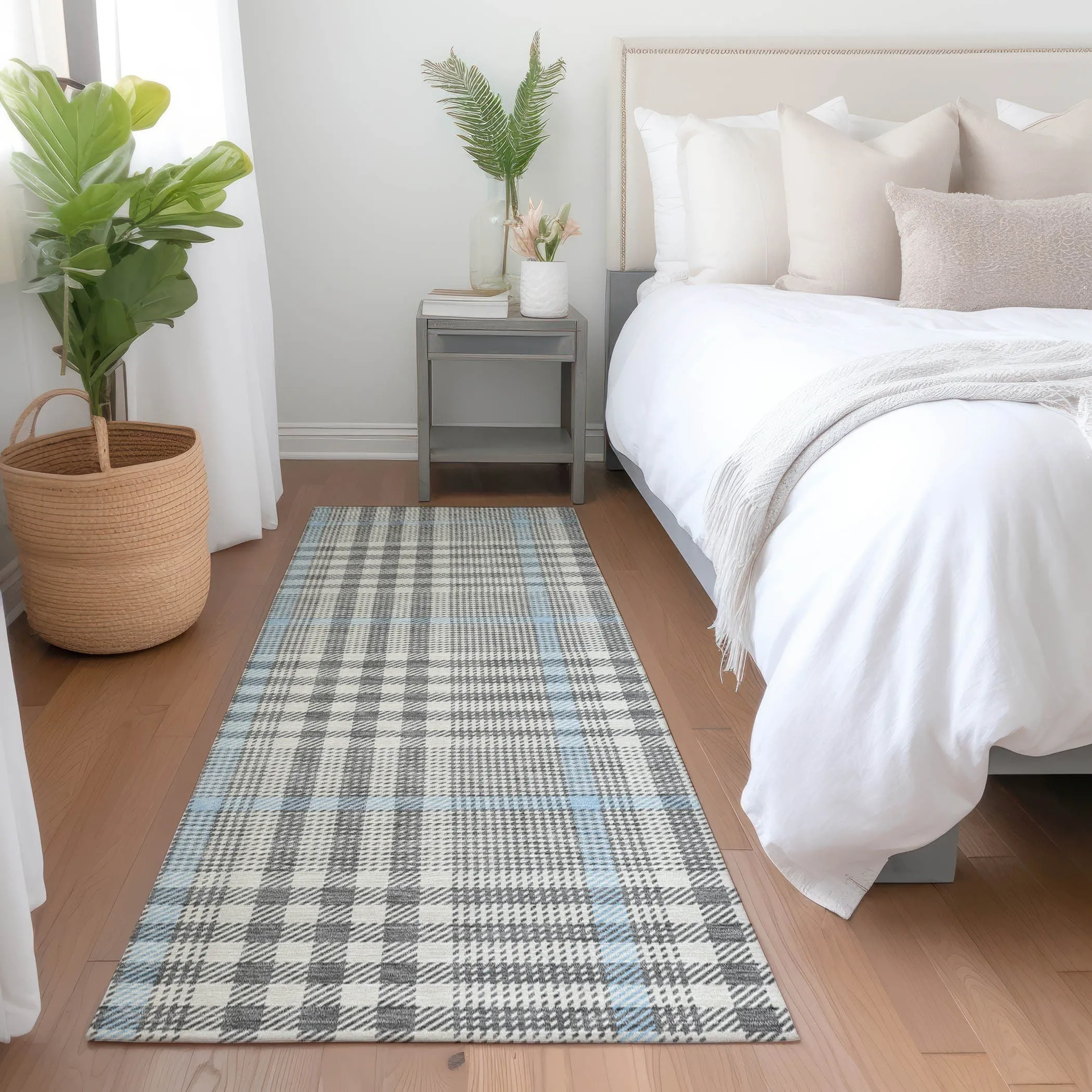 Machine Washable Indoor/ Outdoor Plaid Chantille Rug