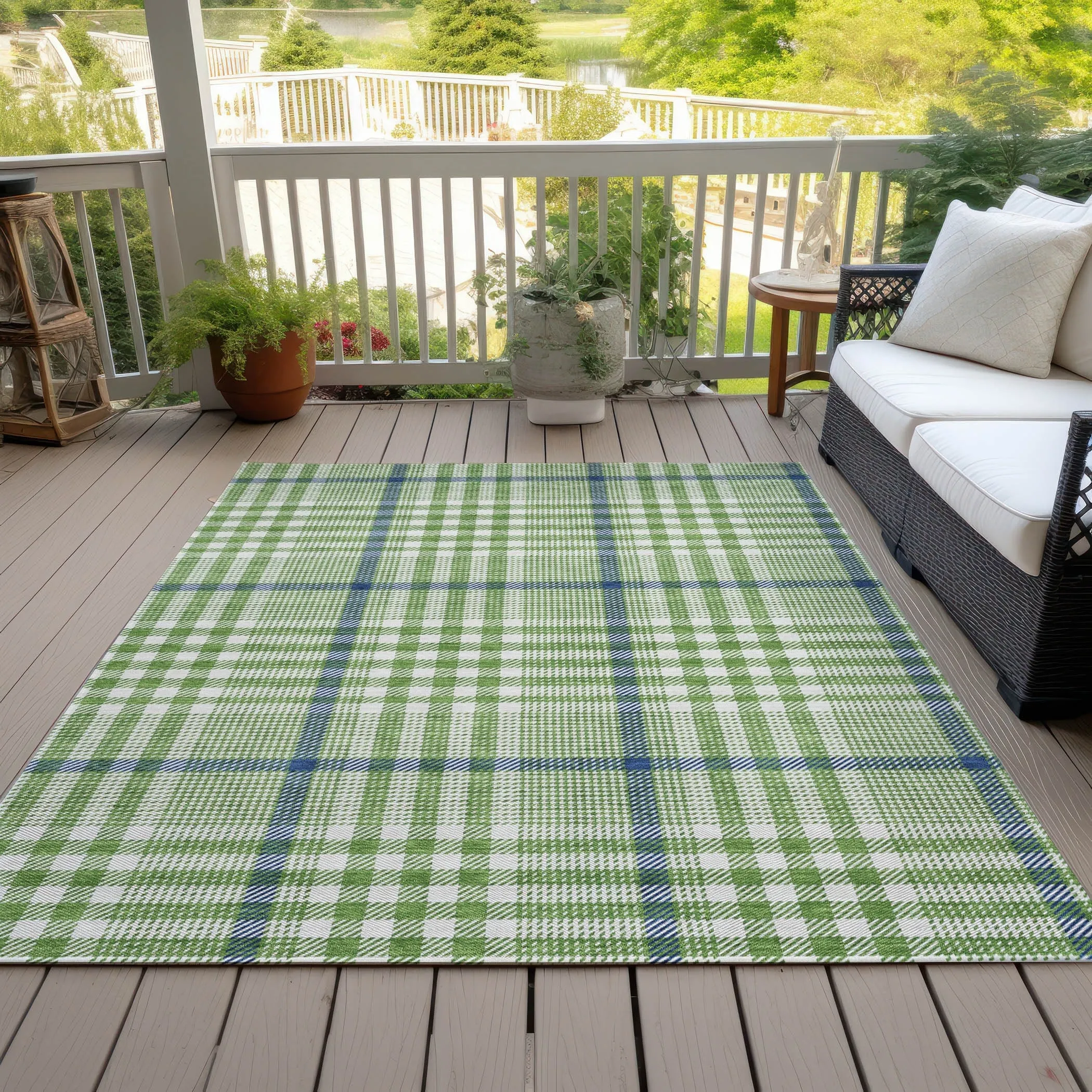 Machine Washable Indoor/ Outdoor Plaid Chantille Rug