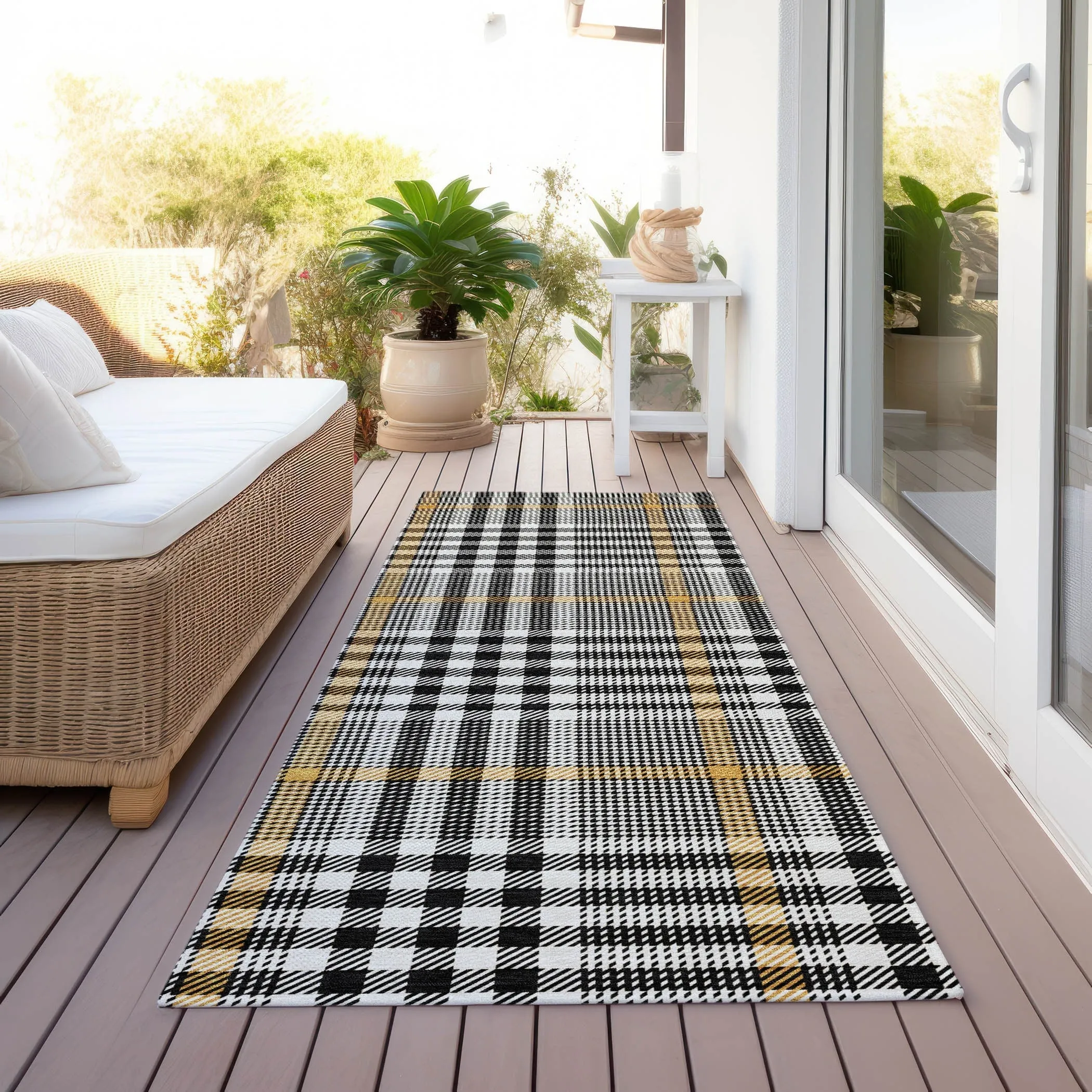 Machine Washable Indoor/ Outdoor Plaid Chantille Rug