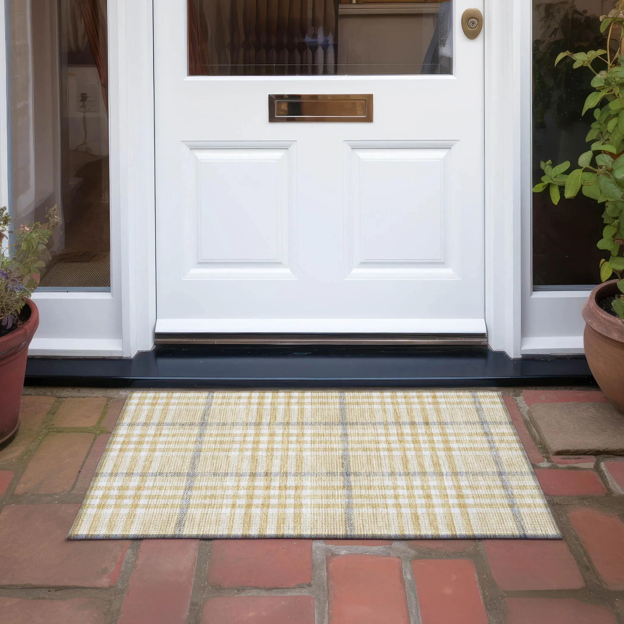 Machine Washable Indoor/ Outdoor Plaid Chantille Rug