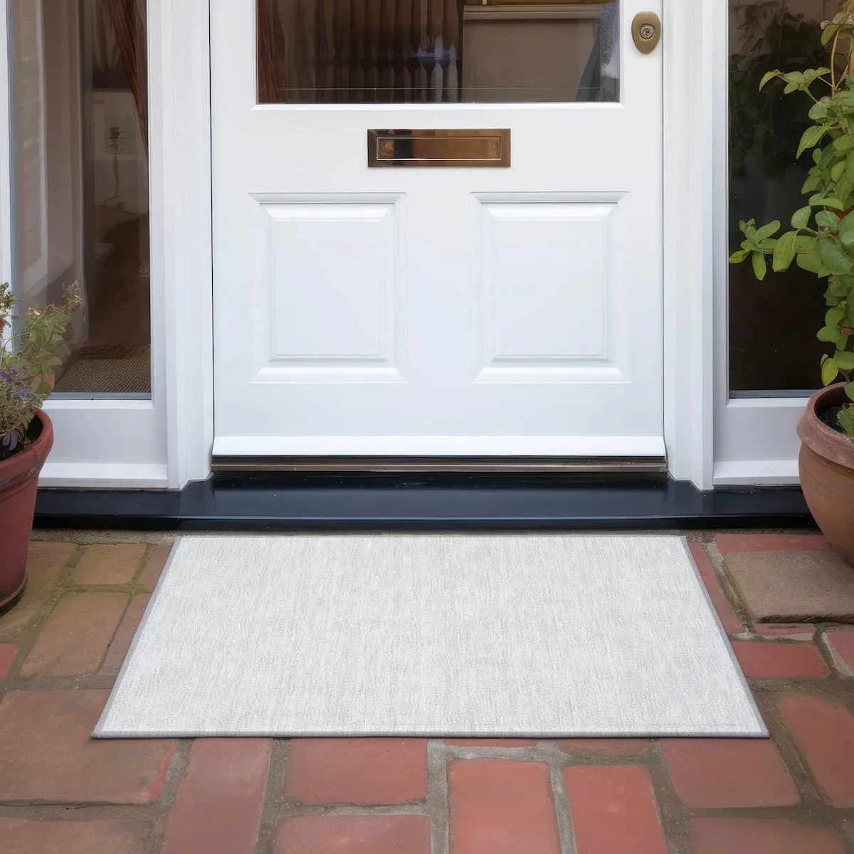 Machine Washable Indoor/ Outdoor Solid Causal Chantille Rug