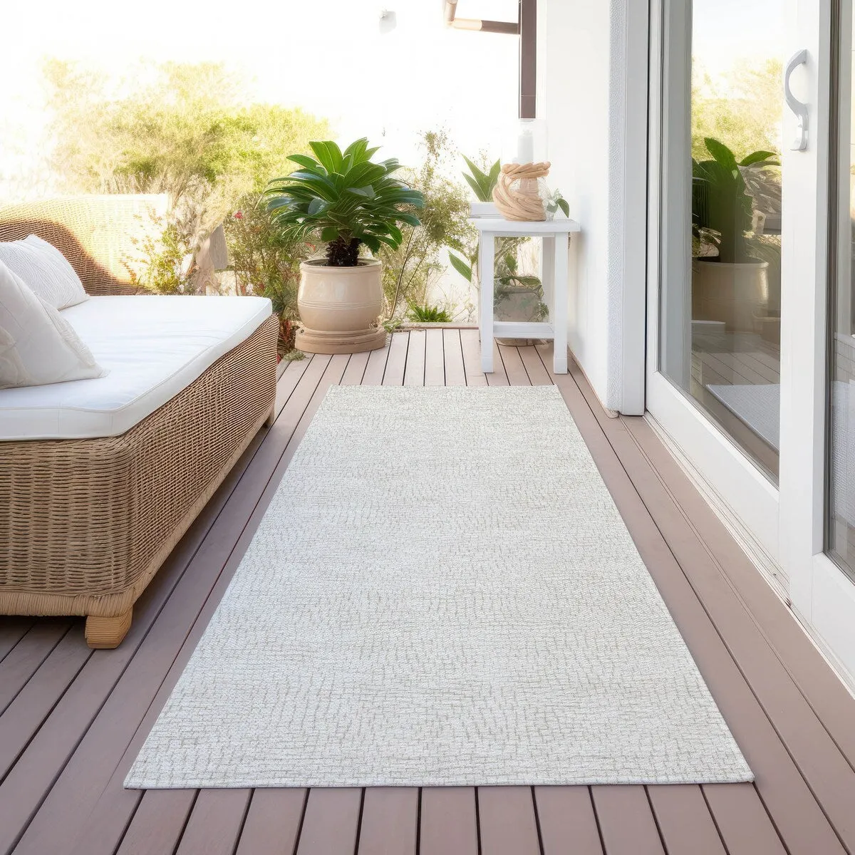 Machine Washable Indoor/ Outdoor Solid Causal Chantille Rug