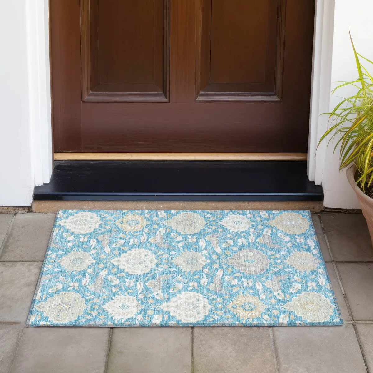 Machine Washable Indoor/ Outdoor Traditional Kashan Chantille Rug