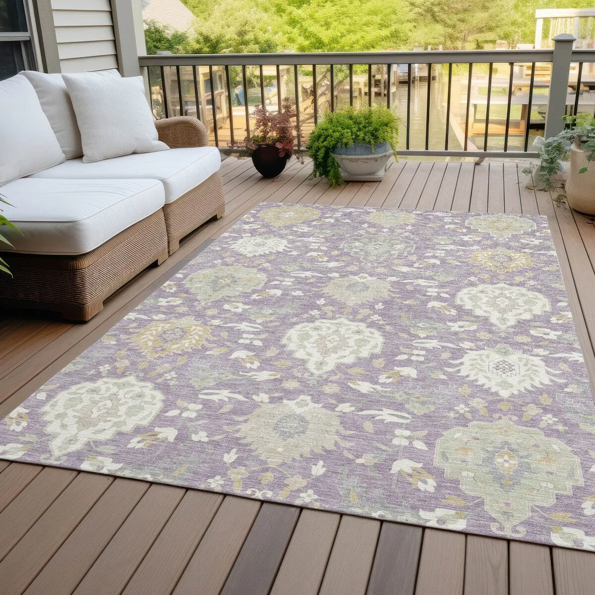 Machine Washable Indoor/ Outdoor Traditional Kashan Chantille Rug