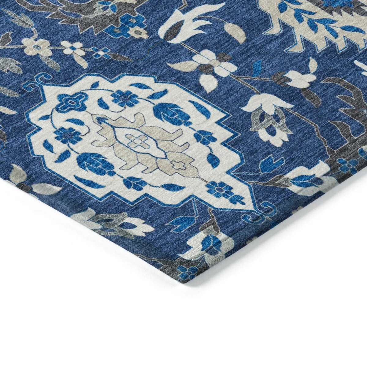 Machine Washable Indoor/ Outdoor Traditional Kashan Chantille Rug