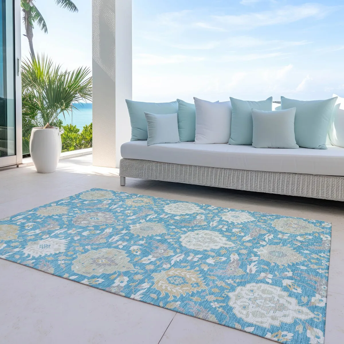 Machine Washable Indoor/ Outdoor Traditional Kashan Chantille Rug