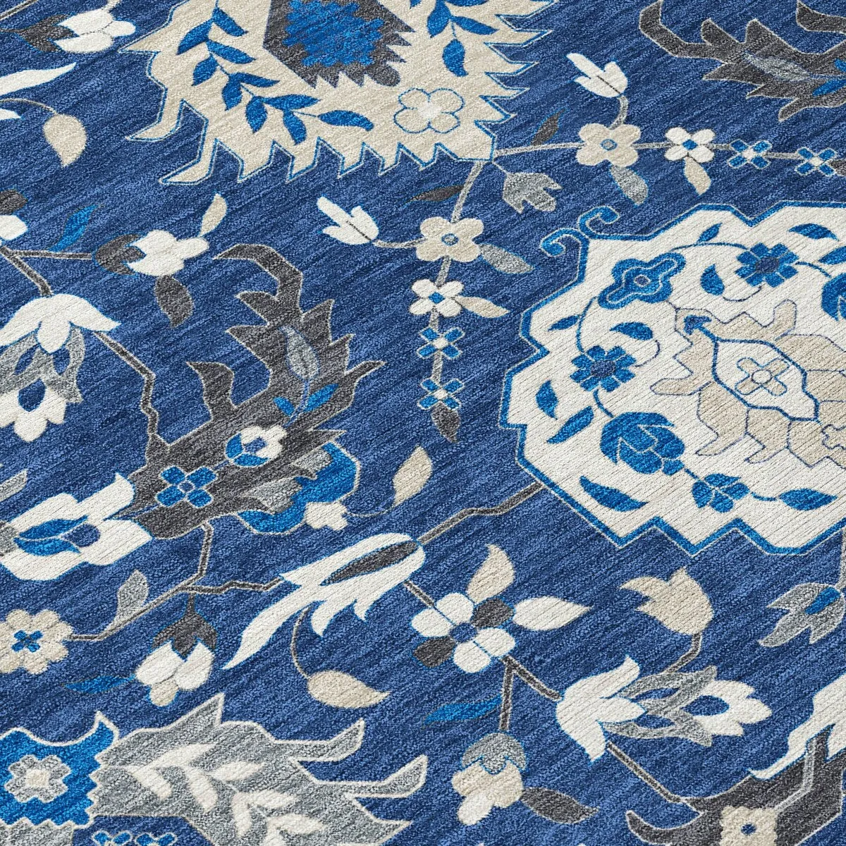 Machine Washable Indoor/ Outdoor Traditional Kashan Chantille Rug