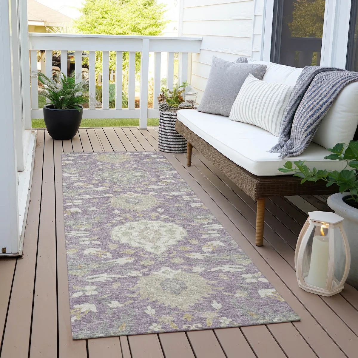 Machine Washable Indoor/ Outdoor Traditional Kashan Chantille Rug