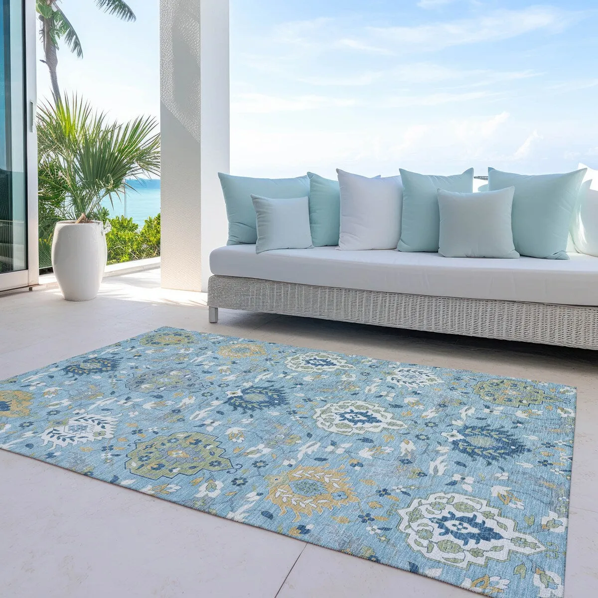 Machine Washable Indoor/ Outdoor Traditional Kashan Chantille Rug