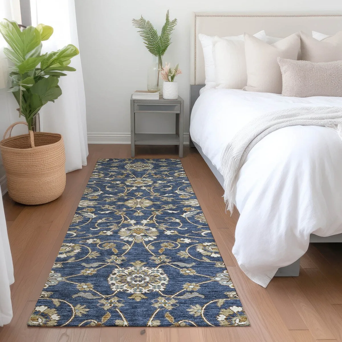 Machine Washable Indoor/ Outdoor Traditional KashanChantille Rug