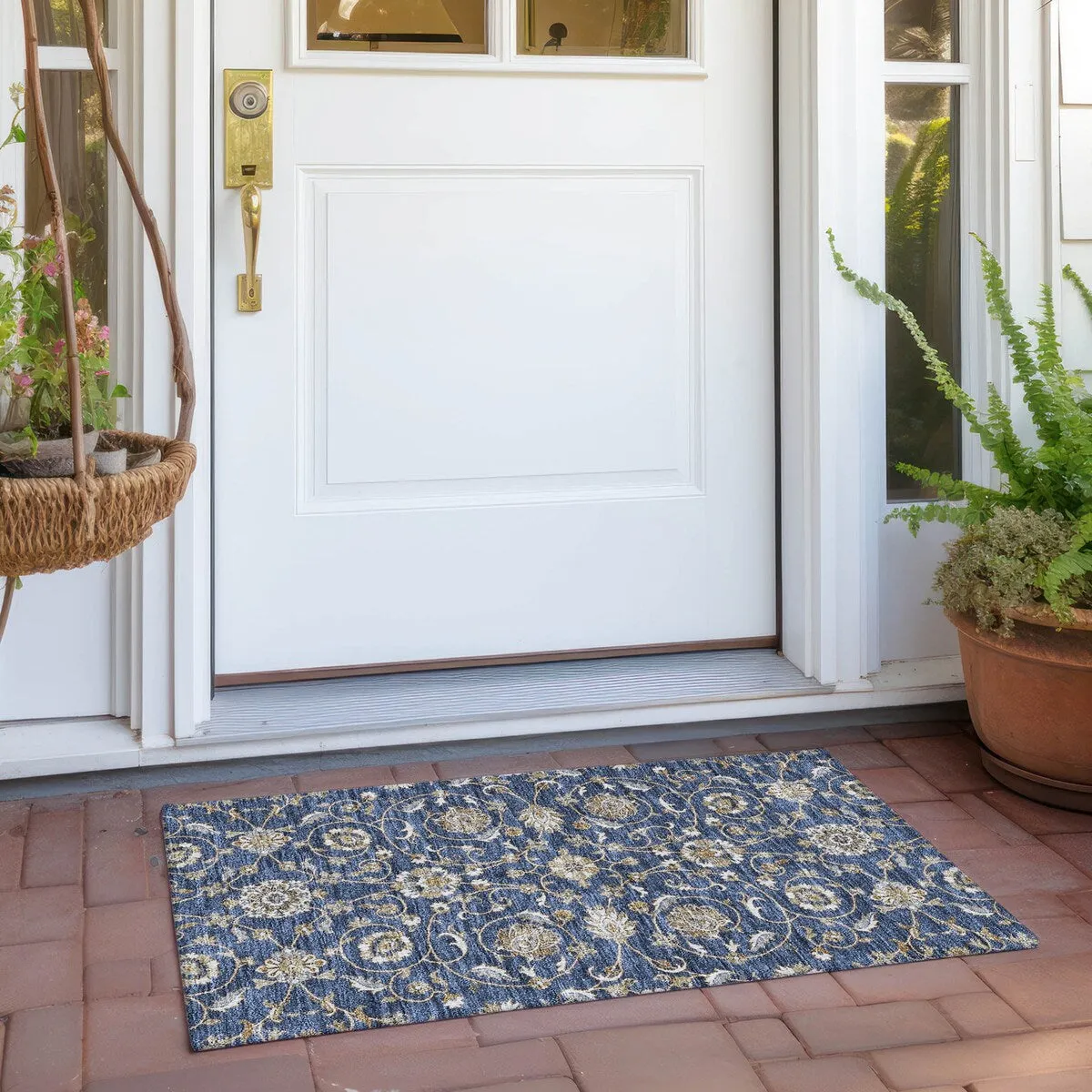 Machine Washable Indoor/ Outdoor Traditional KashanChantille Rug