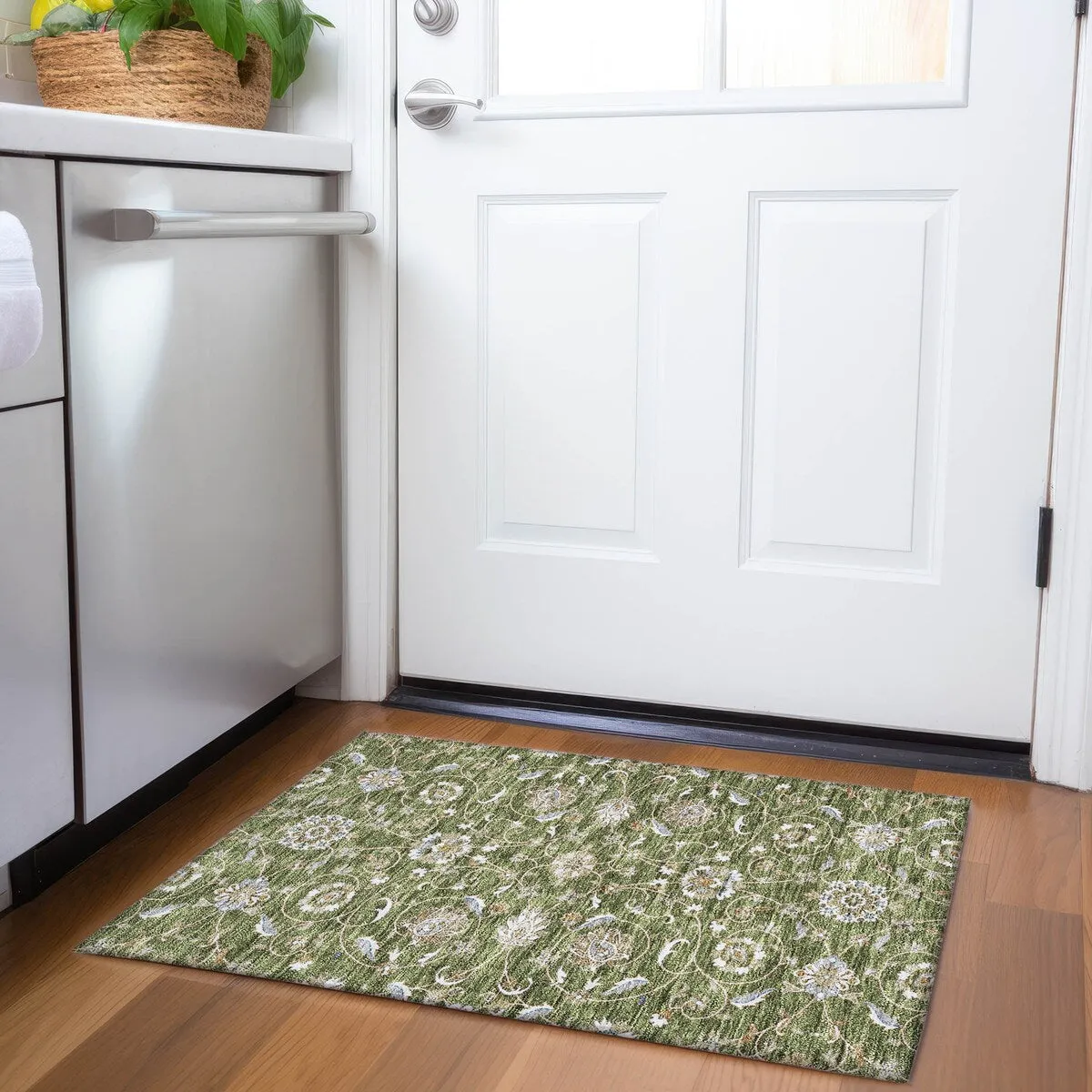 Machine Washable Indoor/ Outdoor Traditional KashanChantille Rug