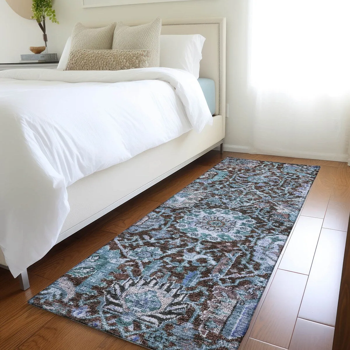 Machine Washable Indoor/ Outdoor Traditional Persian Chantille Rug