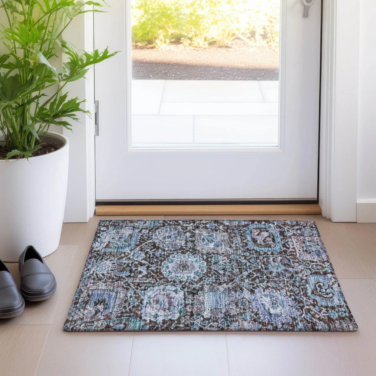 Machine Washable Indoor/ Outdoor Traditional Persian Chantille Rug