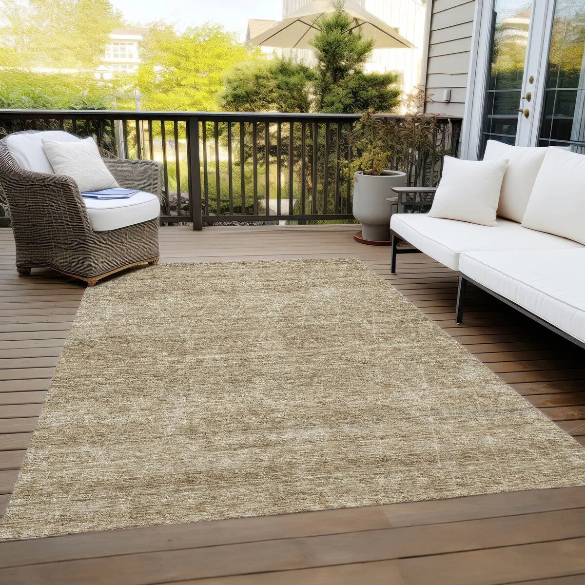 Machine Washable Indoor/ Outdoor Trellis Ombre Chantille Rug